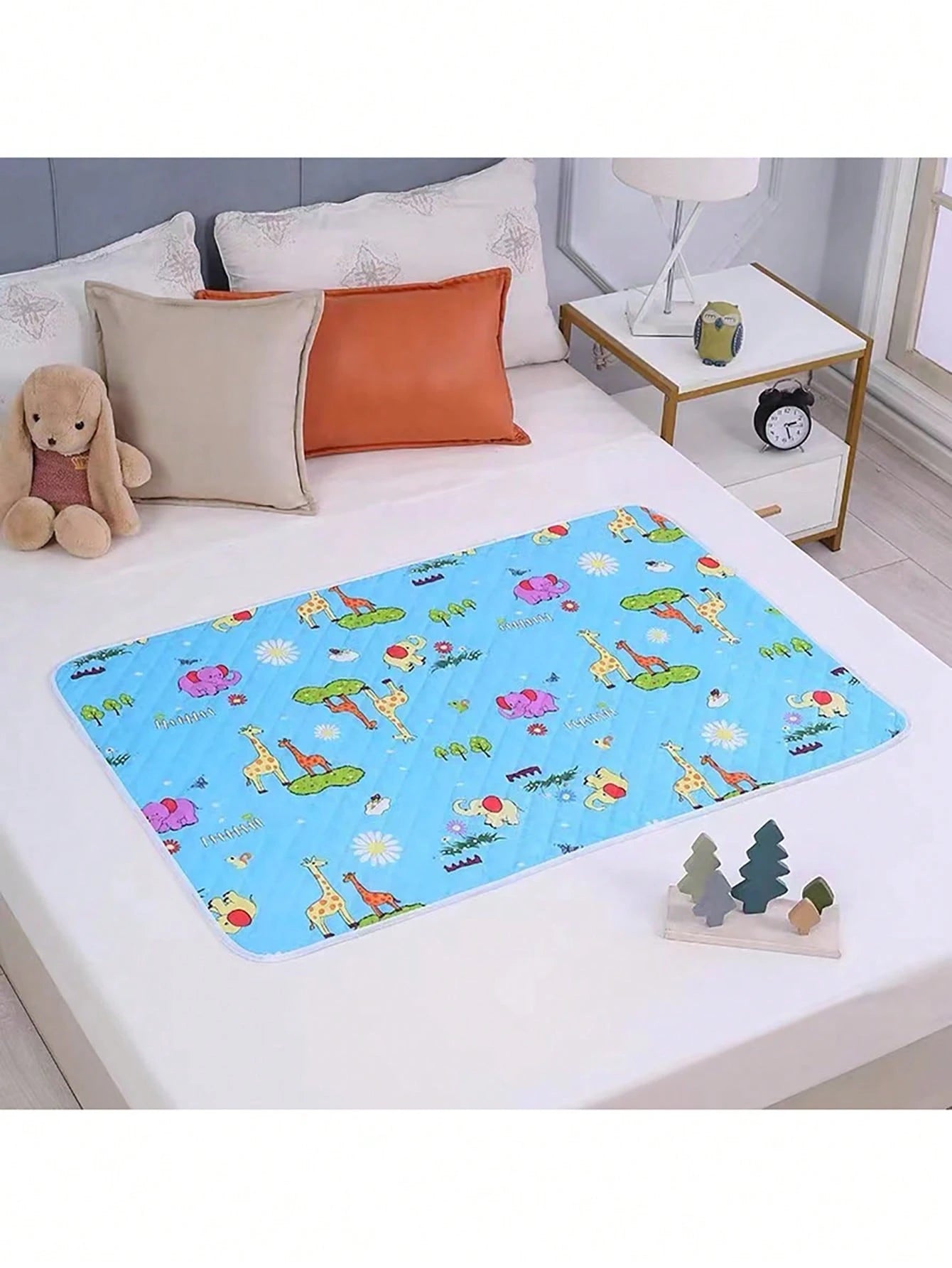 1pc Waterproof, Washable And Breathable Blue Animal Pattern Incontinence Pad For Baby, Elderly And Girl Baby Shower Family Decorations Gifts