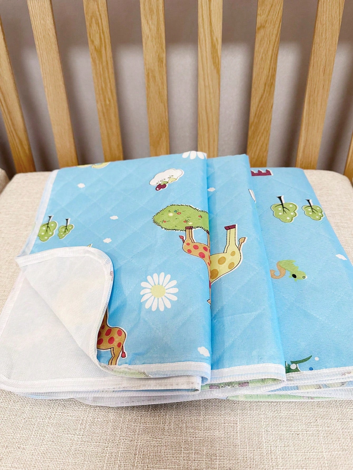 1pc Waterproof, Washable And Breathable Blue Animal Pattern Incontinence Pad For Baby, Elderly And Girl Baby Shower Family Decorations Gifts