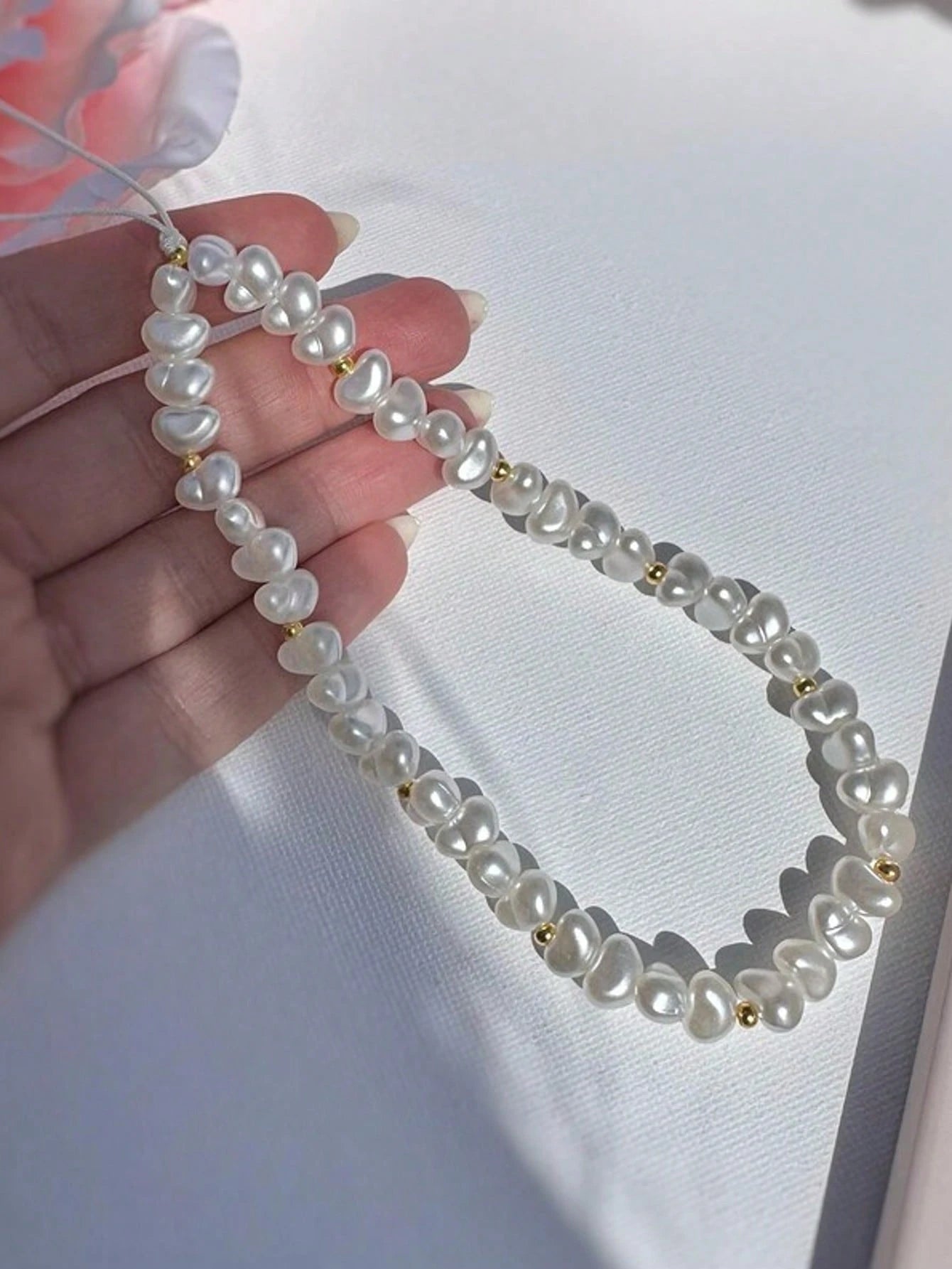 1pc White Crescent Moon Faux Pearl Beaded Lanyard For Smartphone, Camera, Wireless Earbuds, Bag