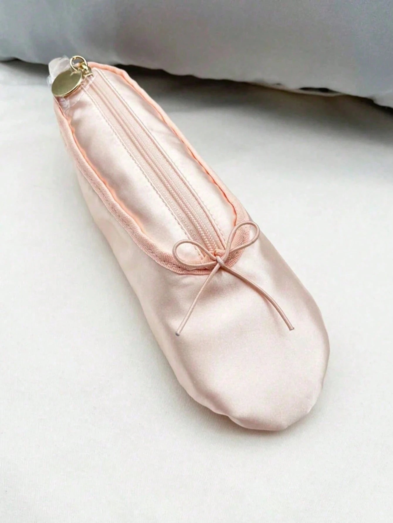 2/1pc Cute Pink Satin Ballet Shoe Shaped Makeup Bag Mini Zipper Cosmetic Pouch Bow Decor Small Lipstick Jewelry Storage Purse Portable Travel Beauty Accessory