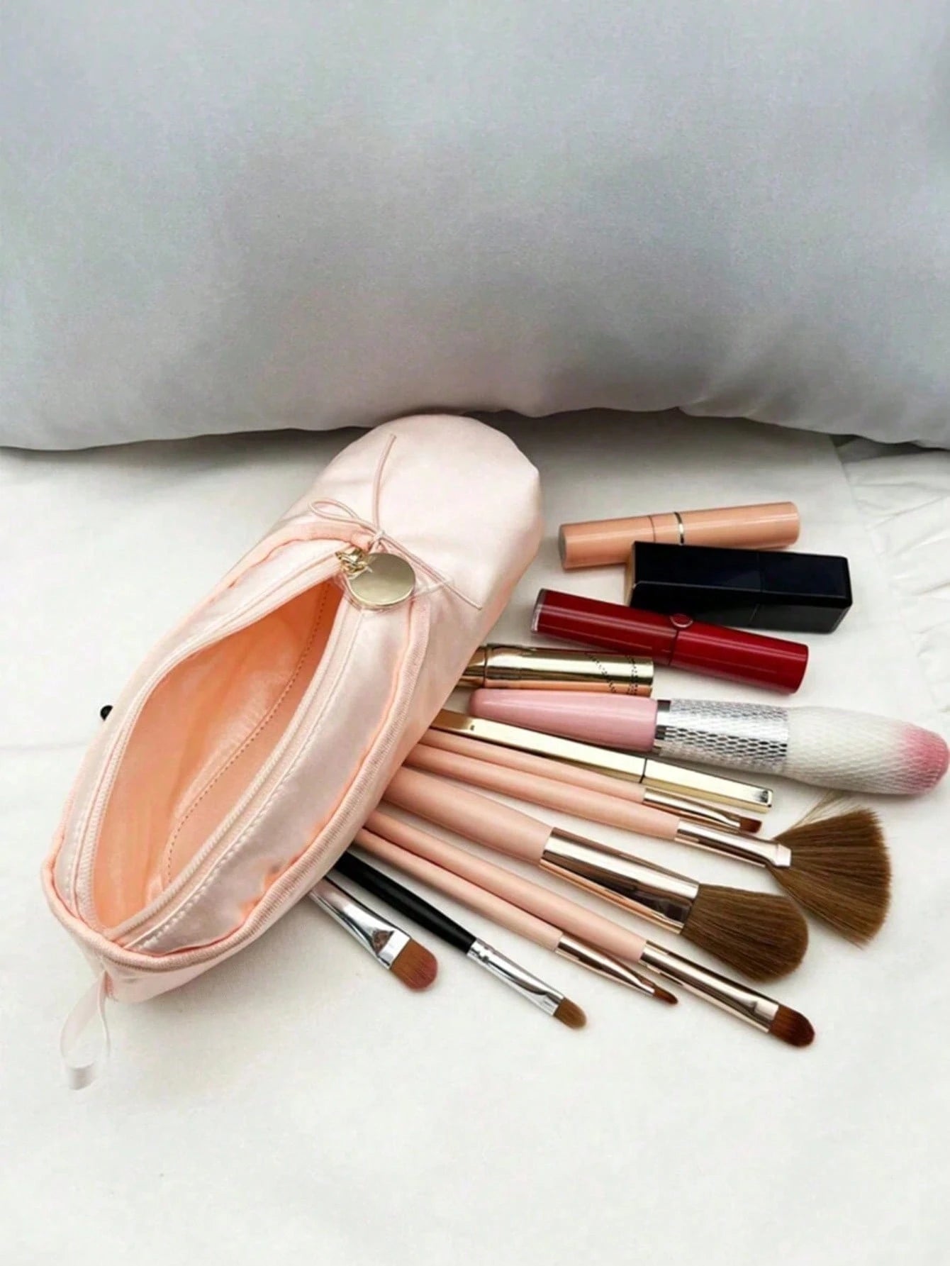 2/1pc Cute Pink Satin Ballet Shoe Shaped Makeup Bag Mini Zipper Cosmetic Pouch Bow Decor Small Lipstick Jewelry Storage Purse Portable Travel Beauty Accessory