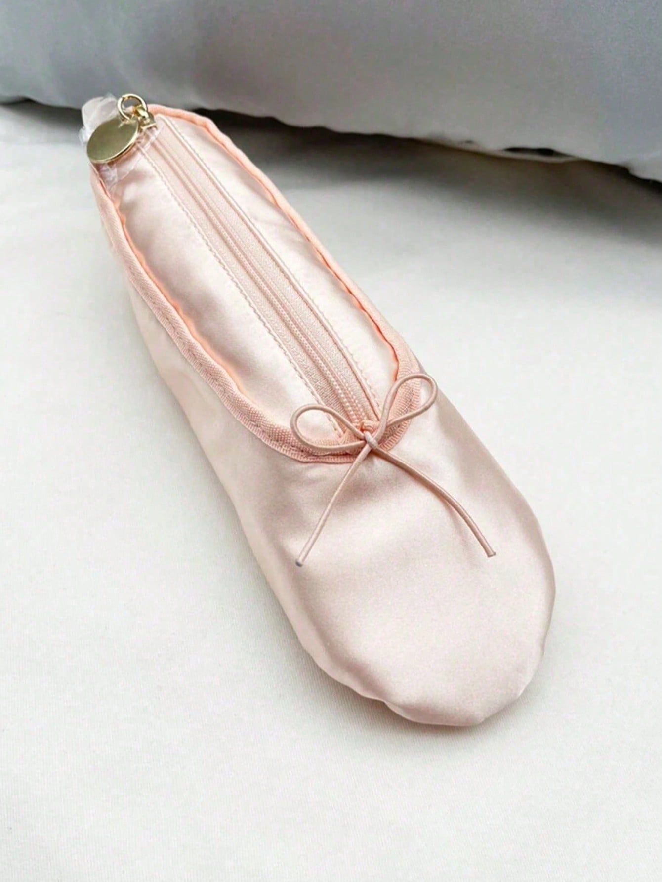 2/1pc Cute Pink Satin Ballet Shoe Shaped Makeup Bag Mini Zipper Cosmetic Pouch Bow Decor Small Lipstick Jewelry Storage Purse Portable Travel Beauty Accessory
