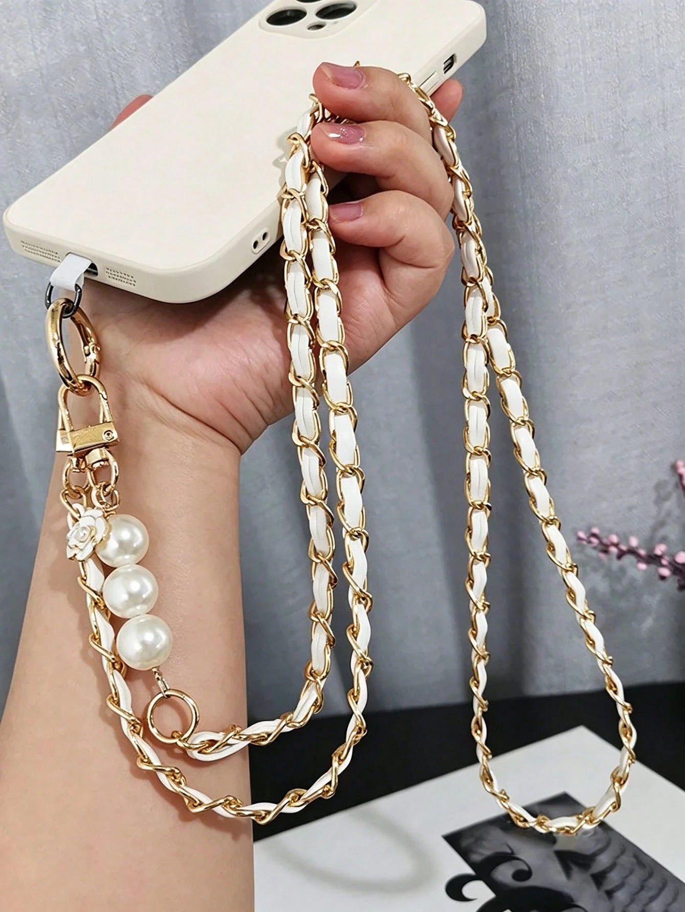 2026 Long Phone Lanyard Crossbody Shoulder Strap High-End Pearl Leather Chain Women's Outdoor Travel Pendant Bag Shell, Hiking, Unisex, Phone Wrist Strap, Keychain, Phone Charm, Phone Accessories, Mob