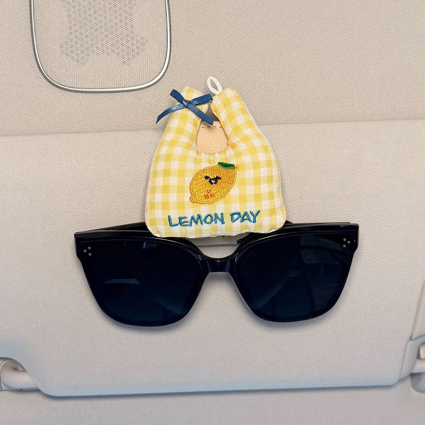 2026 New Car Sunglass Holder Clip Magnetic Sun Visor Glasses Organizer Case Storage Rack For Women Auto Eyewear Accessories