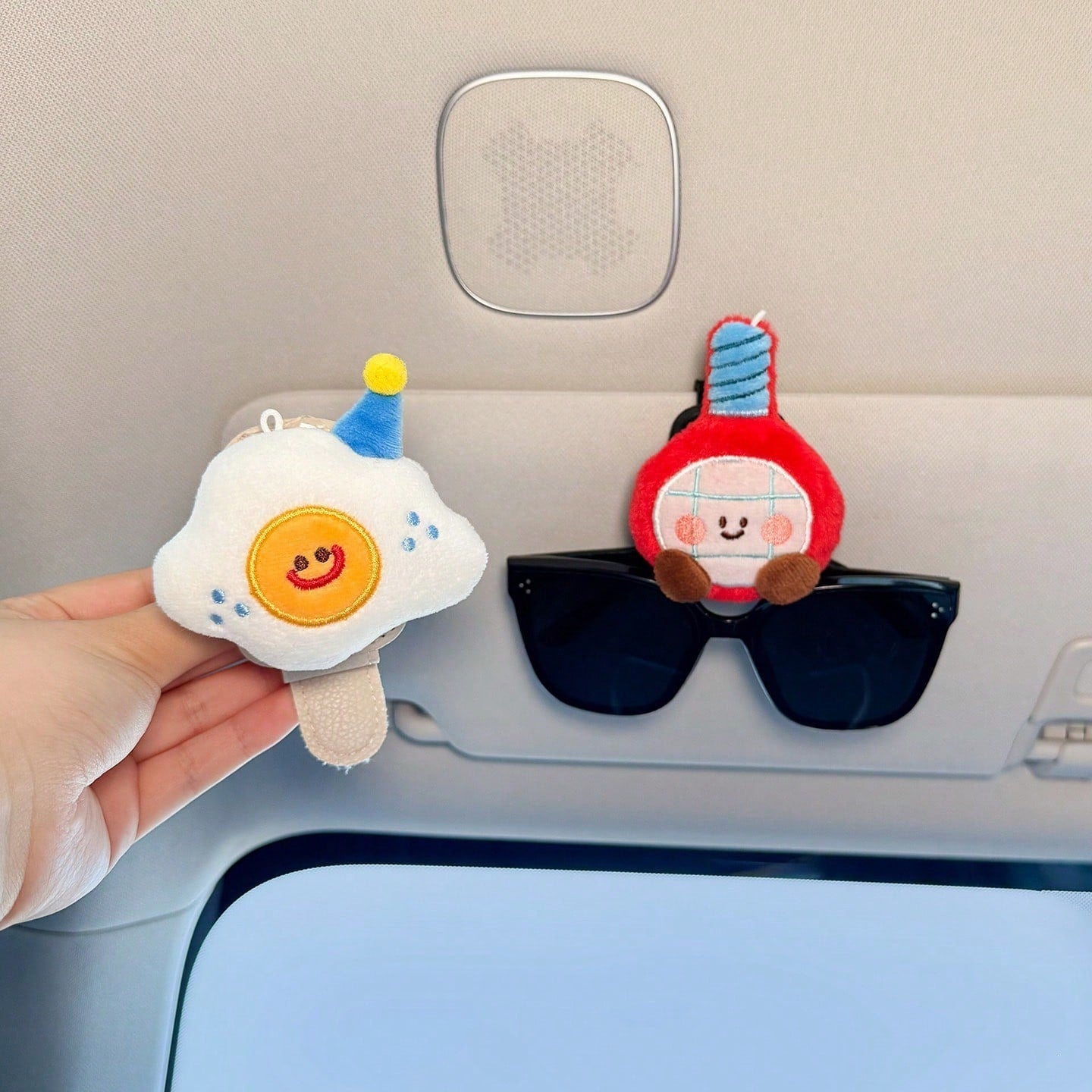 2026 New Car Sunglass Holder Clip Magnetic Sun Visor Glasses Organizer Case Storage Rack For Women Auto Eyewear Accessories