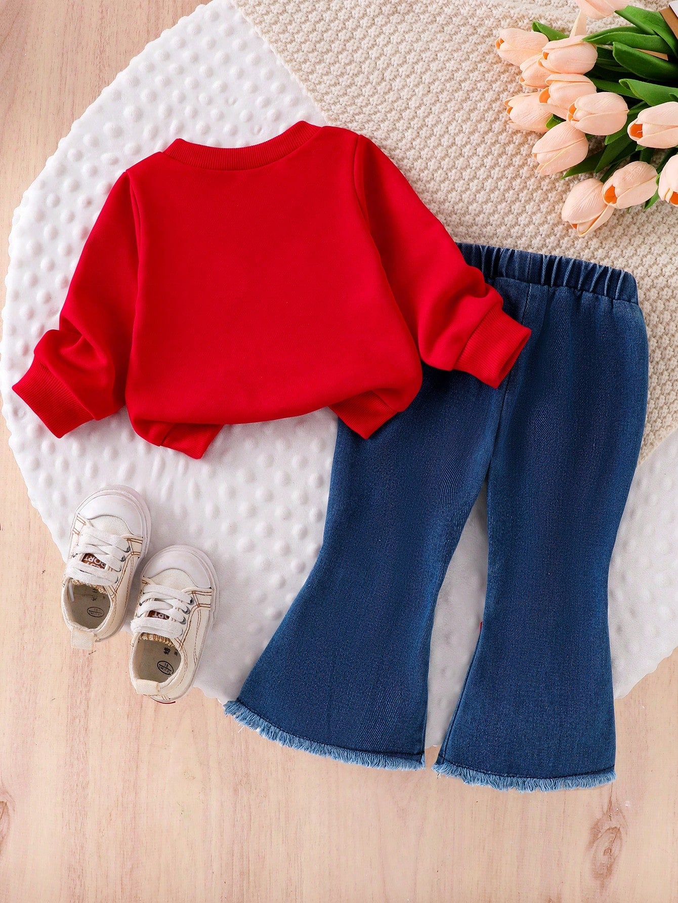 2pcs Baby Girl Fashion Casual Set: Crew Neck Long Sleeve Sweatshirt With 3D Bow Decor And Skinny Flare Leg Jeans Pants With 3D Bow Decor