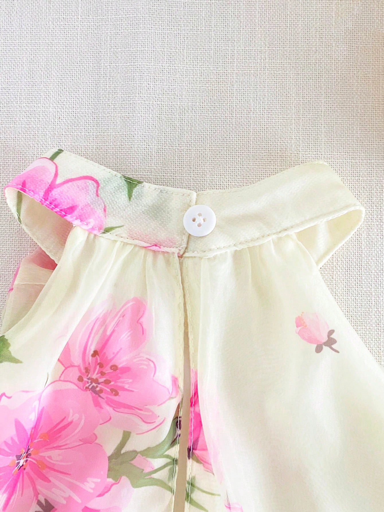 2pcs Baby Girls Floral Print Chiffon Bow Decor Sleeveless Spaghetti Strap Top+Elastic Waist Shorts Set,Cute,Summer,Beige,2nd Birthday,Sweet Outfits