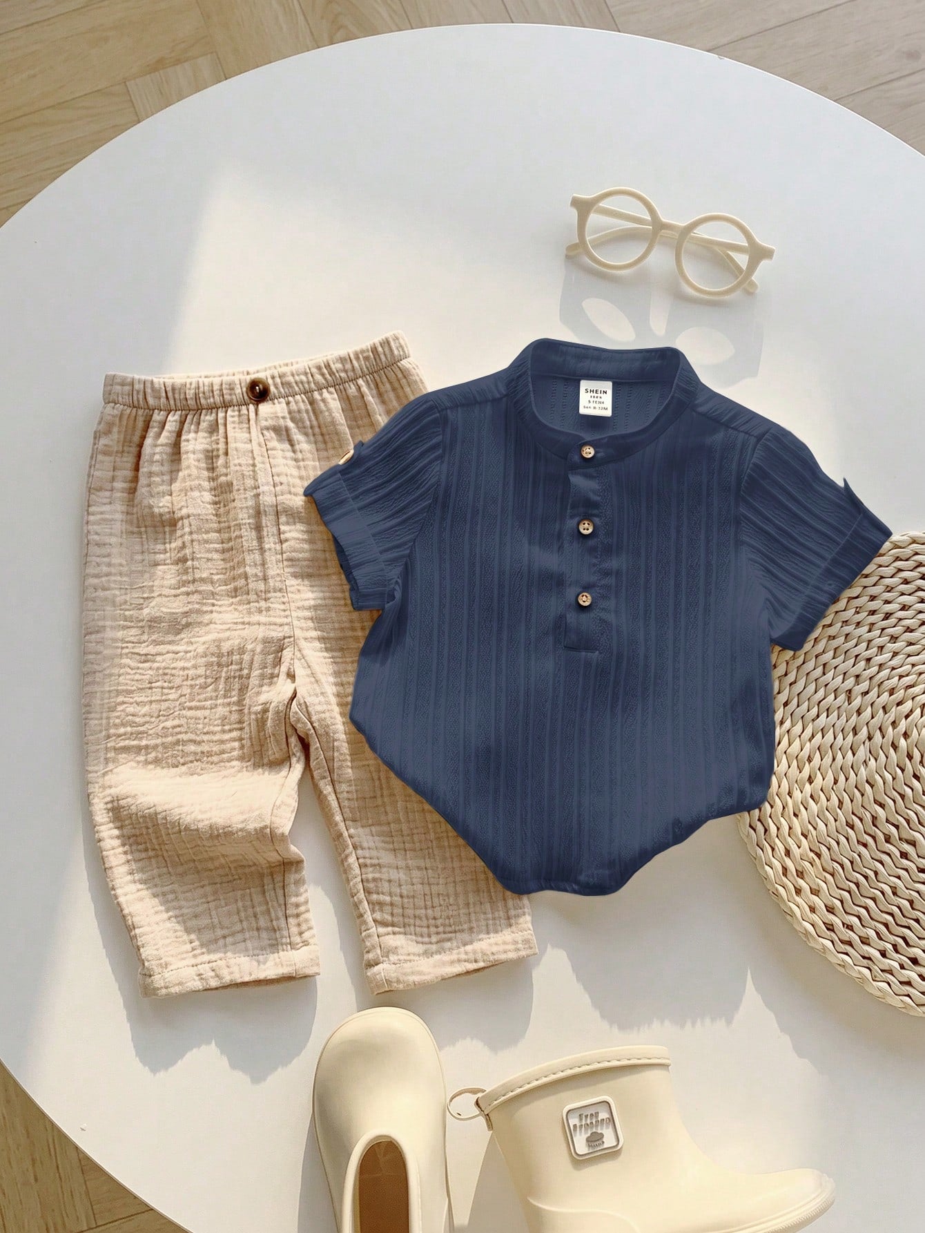 2pcs Babyboy Beige Summer Casual City Break College Style Grey Collared Shirt&Striped Elastic Waist Pants Set,Suitable For Birthday Party&Wedding