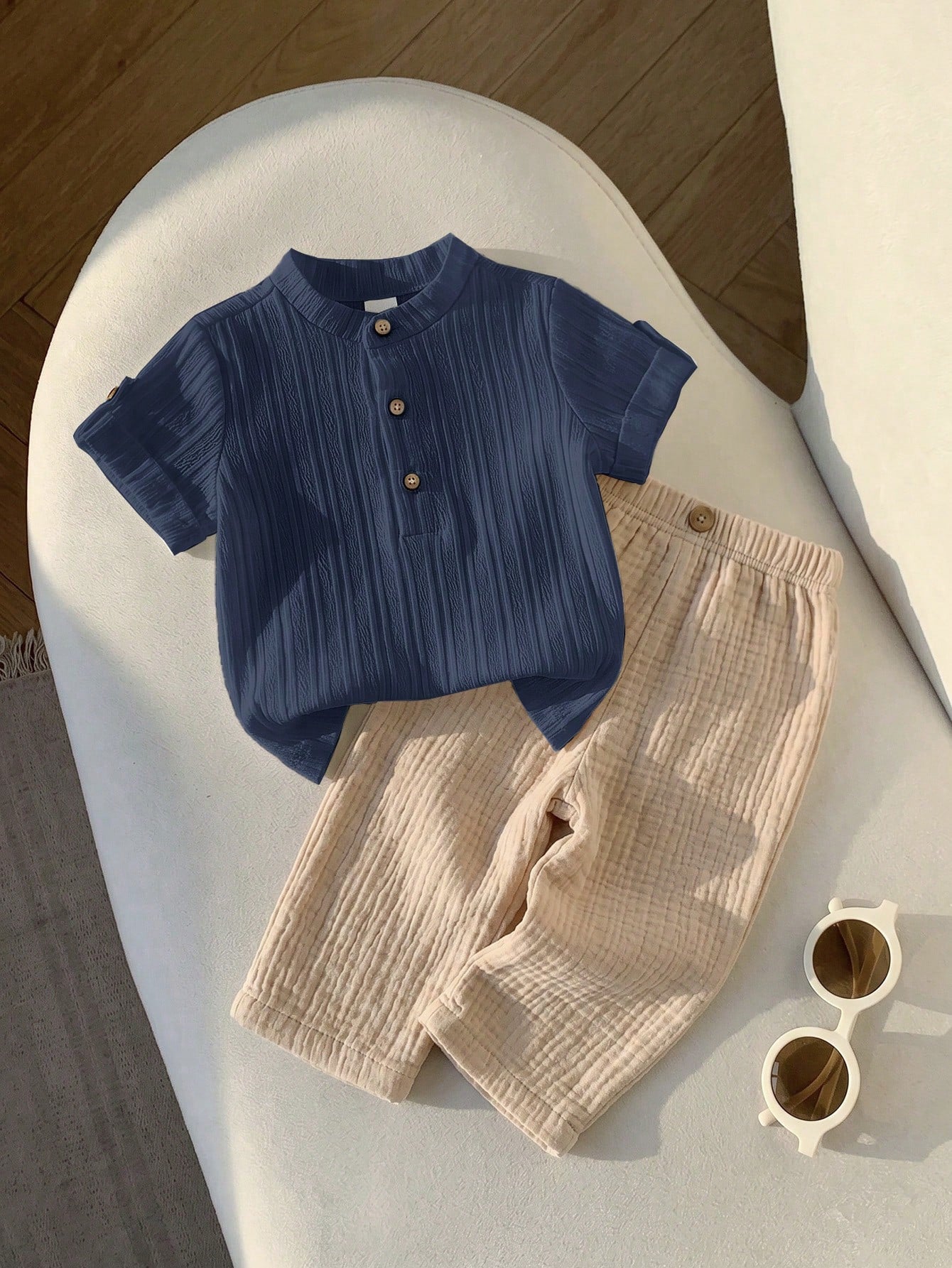 2pcs Babyboy Beige Summer Casual City Break College Style Grey Collared Shirt&Striped Elastic Waist Pants Set,Suitable For Birthday Party&Wedding