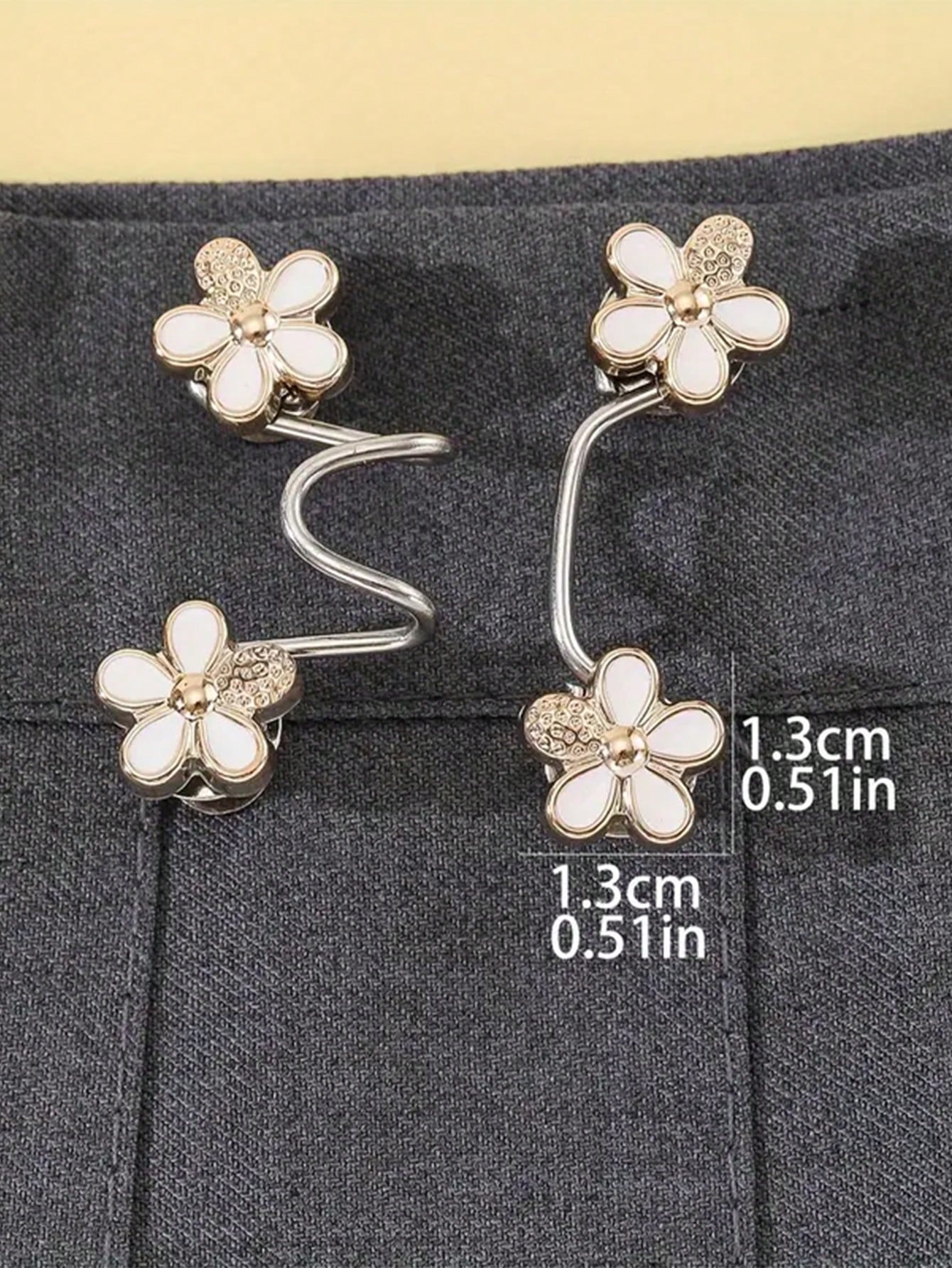 2pcs Flower Buckle Waist Cincher, Detachable Waist Clip Buckle Belt Accessory, No-Sew Waist Tightener