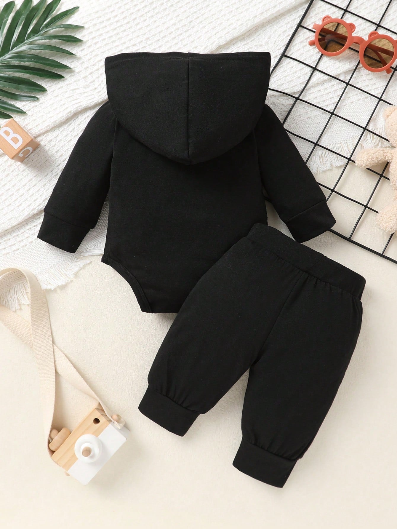 2pcs Set, Casual, Cute, Baby Boy Clothes, Infant Bodysuit, Baby Autumn/Winter Outfit, Soft & Comfortable, Letter Print Hoodie Top And Solid Letter Print Pants Set, Suitable For Daily, Vacation, Party