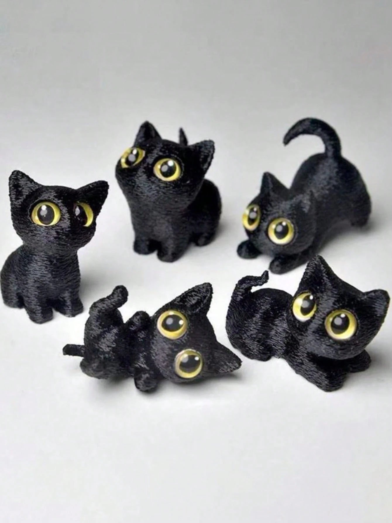 3D Figurine, Women's Car Accessories, Car Decor Ornament, Super Cute Small Figurine, Warm Small Ornament, Essential For Car Interior, Black & White Kitten, Various Adorable Designs, Very Healing, Holi