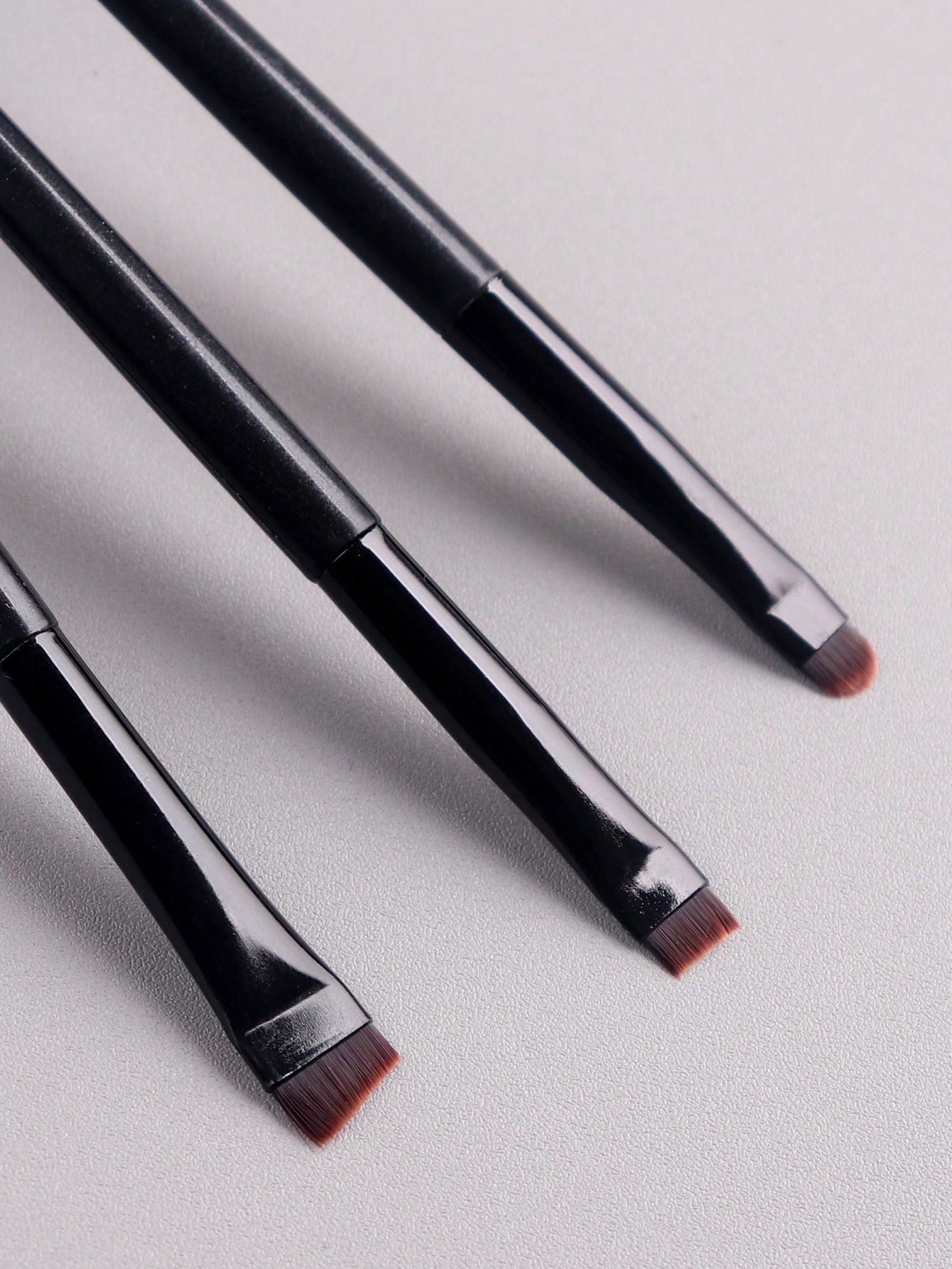 3pcs Makeup Brush Set, Including Angled Eyeliner Brush, Eyebrow Brush, Ultra-Thin Eyeshadow Brush,Foundation Brush,Concealer Brush,Blush Brush,Contour Brush,Blush Brush,Bronzer Brush,Powder Brush,Foun