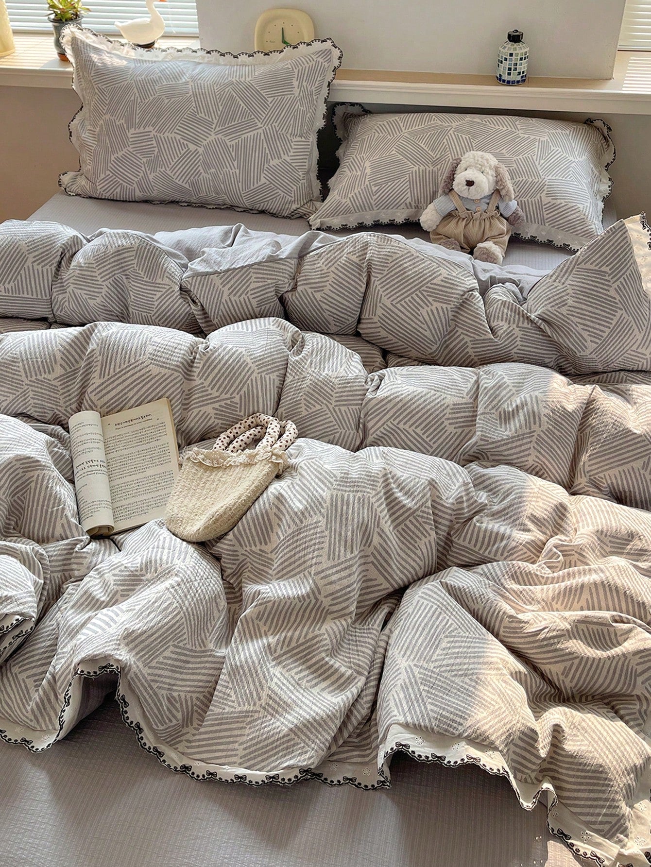 4-Piece Lace Trim Floral Print Bedding Set, French Country Style, Breathable And Soft All-Season Bedding Set, Includes 1 Duvet Cover, 1 Bed Sheet, 2 Pillowcases, No Filling, Suitable For Bedroom, Dorm