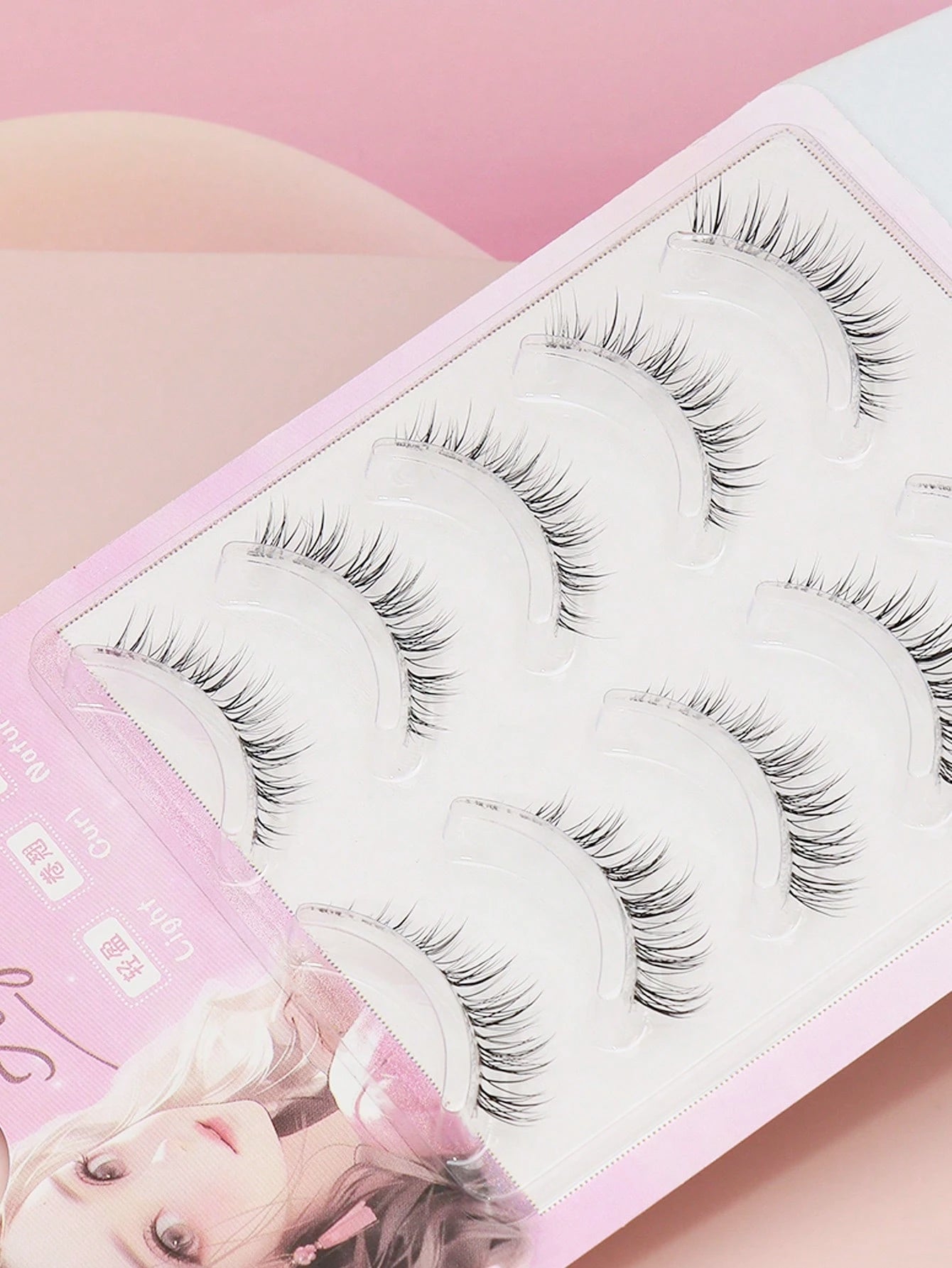5/1 Optional Style Eyelashes, Silk Texture, No False Lashes, Soft And Fluffy, Strong 3D Dimensionality, Beautiful Fox Fur Eyelashes, Long And Slender Lashes, Frizzy, Messy, Multi-Layered Eyelashes, Sh