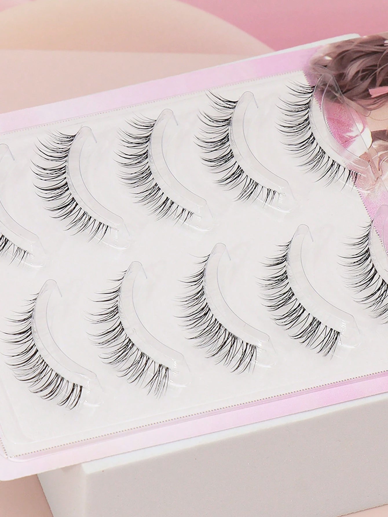 5/1 Optional Style Eyelashes, Silk Texture, No False Lashes, Soft And Fluffy, Strong 3D Dimensionality, Beautiful Fox Fur Eyelashes, Long And Slender Lashes, Frizzy, Messy, Multi-Layered Eyelashes, Sh