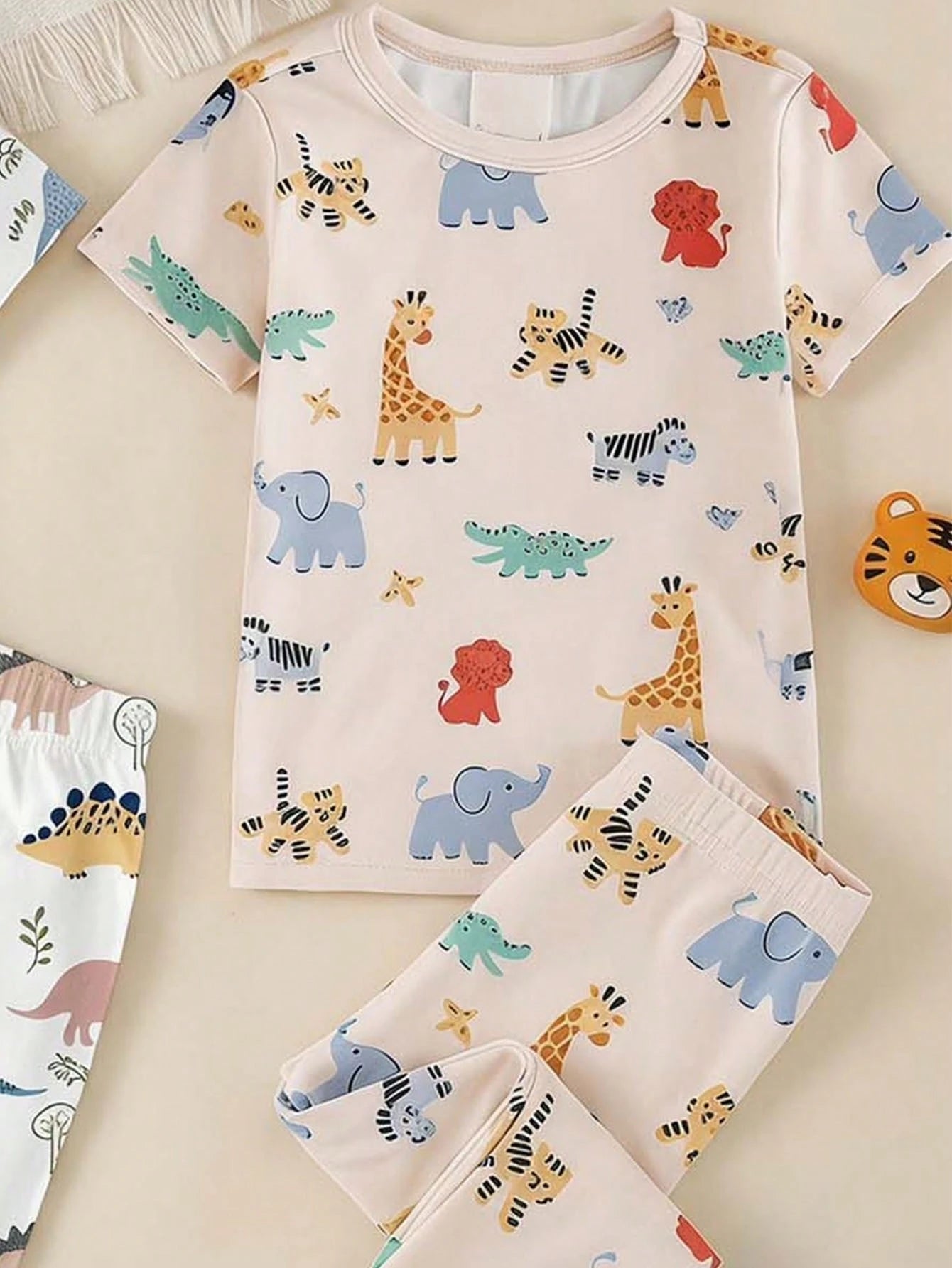 6 Sets, Get 2 Sets Random Baby Boy Casual Simple Slim Fit Round Neck Comfortable Short Sleeve Long Pants Home Wear Multi-Piece Set Suitable For Spring And Summer, Snug Fit, Tight Fit, Classic Cute Han