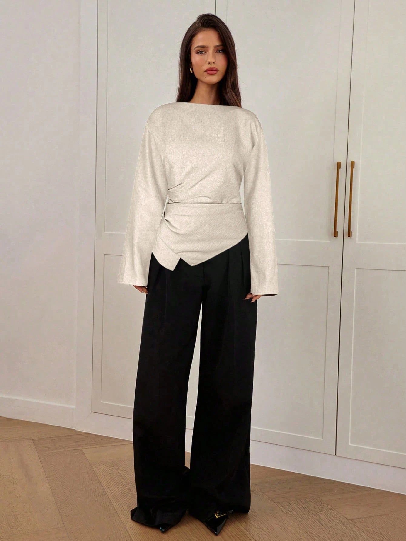Aloruh Women's Autumn/Winter New Stylish Commuter Waist Ruched Asymmetric Hem Long Flare Sleeve V-Neck Pullover Blouse