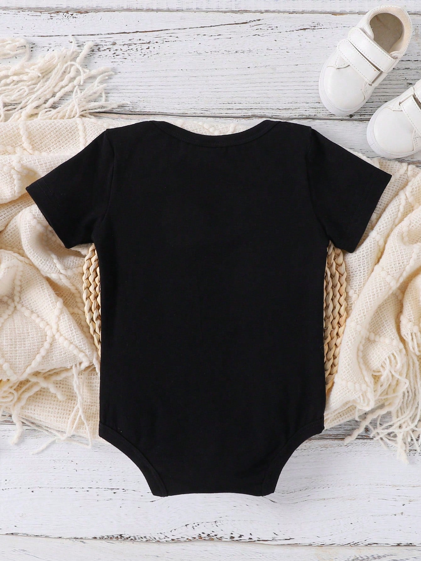 Baby Boy Casual Cute Funny Letter Slogan "BACK OFF I HAVE A CRAZY GRANDMA" Graphic Bodysuit, Minimalist Short Sleeve Print Summer Beach Black N White