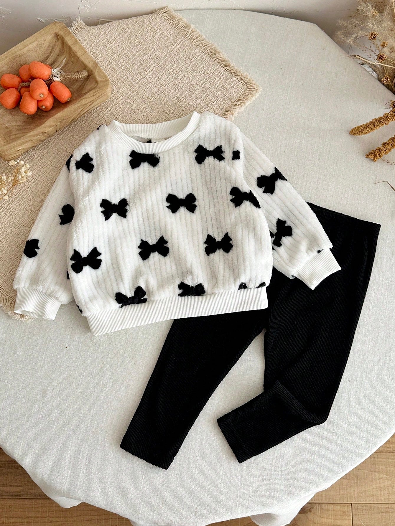Baby Girl Black & White Jacquard Contrast Bow Soft Plush Pullover Sweatshirt Casual Sporty Versatile All-Match Base Layer Long Autumn Winter Pants Set