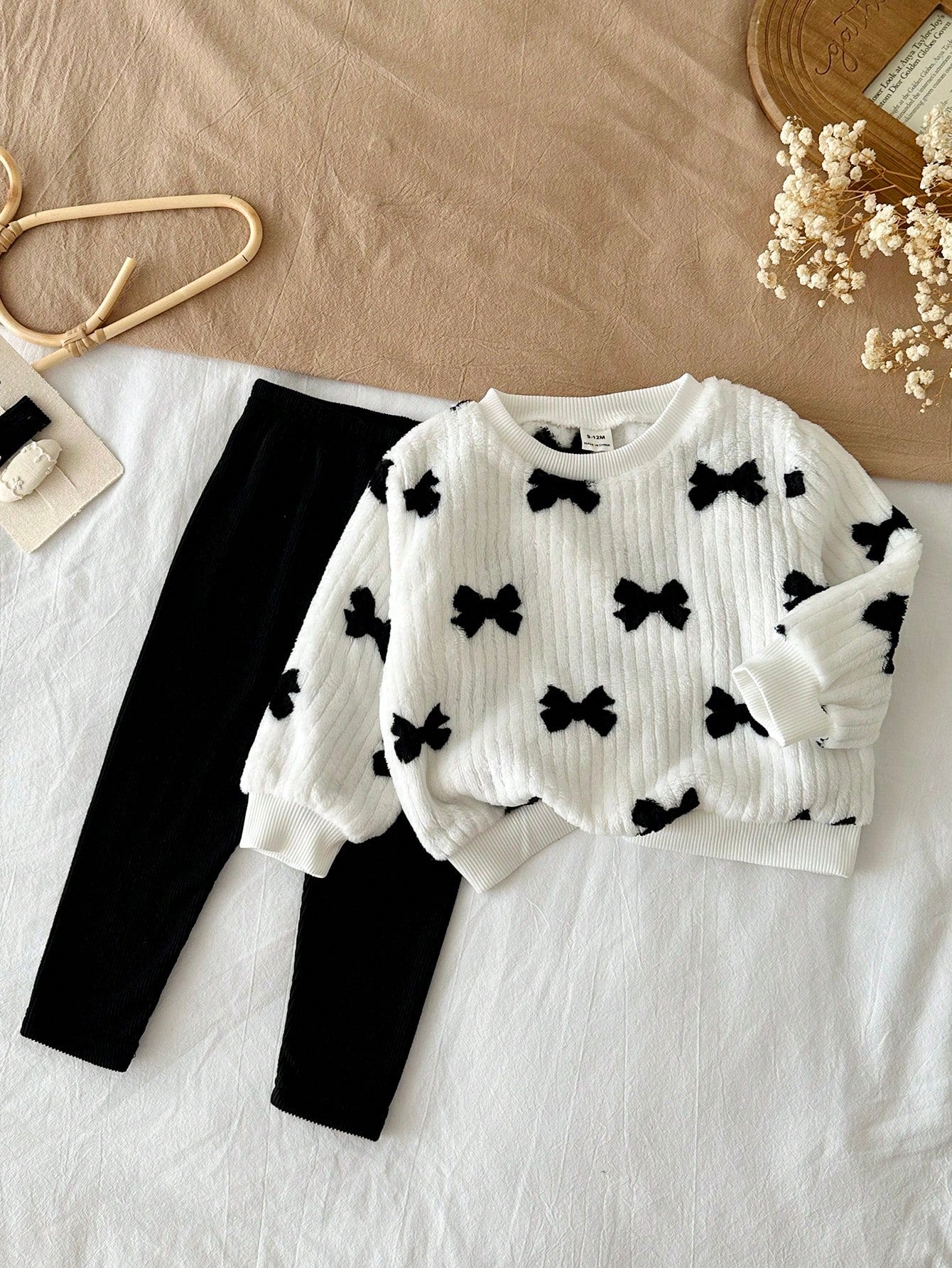 Baby Girl Black & White Jacquard Contrast Bow Soft Plush Pullover Sweatshirt Casual Sporty Versatile All-Match Base Layer Long Autumn Winter Pants Set