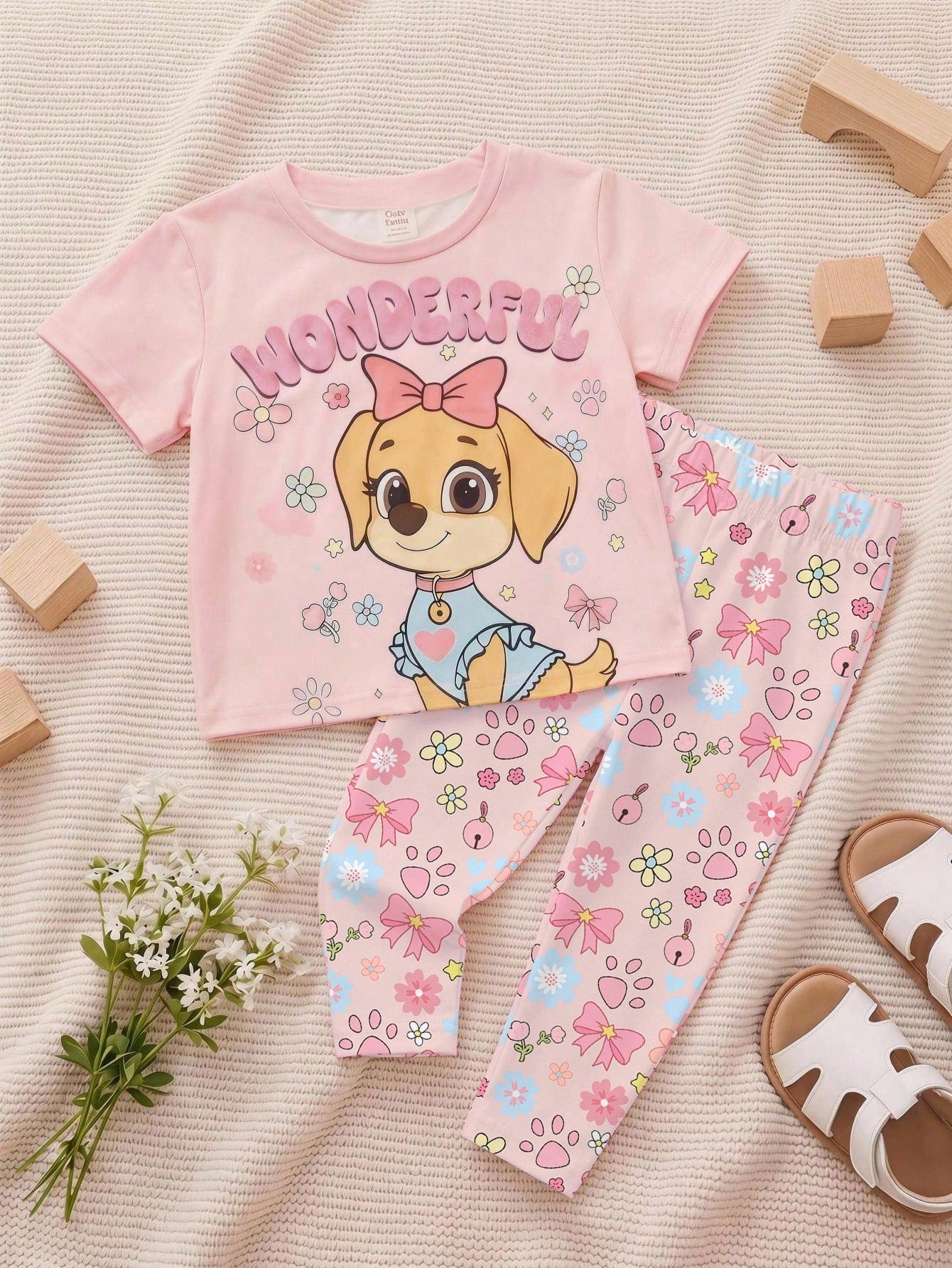 Baby Girl Casual Simple Round Neck Loose Short Sleeve T-Shirt And Tight Leggings Set Suitable For Spring And Summer