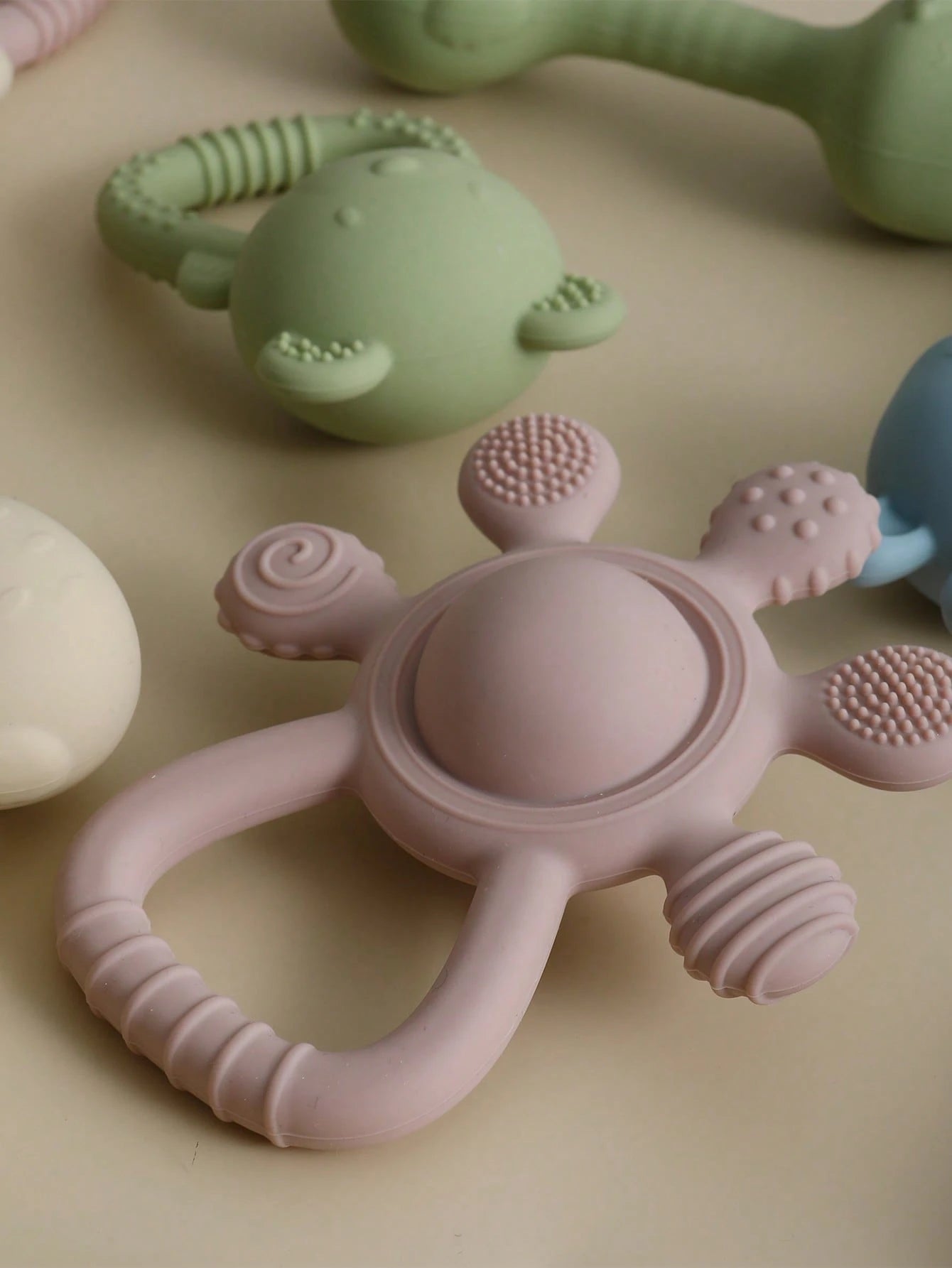 Baby Silicone Teether Toys Baby's First Teething Rattle Toy Cute Shape Easy To Grip For Babies 3-6 Months