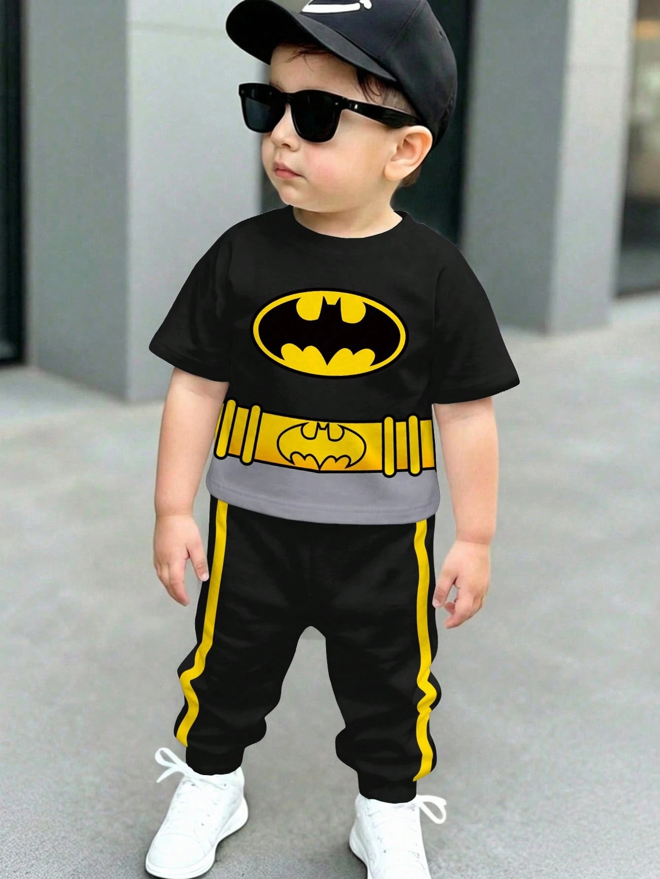BATMAN X 2pcs/Set Baby Boy Black Summer Cute Beach Outfit,Casual Loose Short Sleeve T-Shirt And Pants Set,Graphic Cartoon Print,Comfortable Spring Clothing