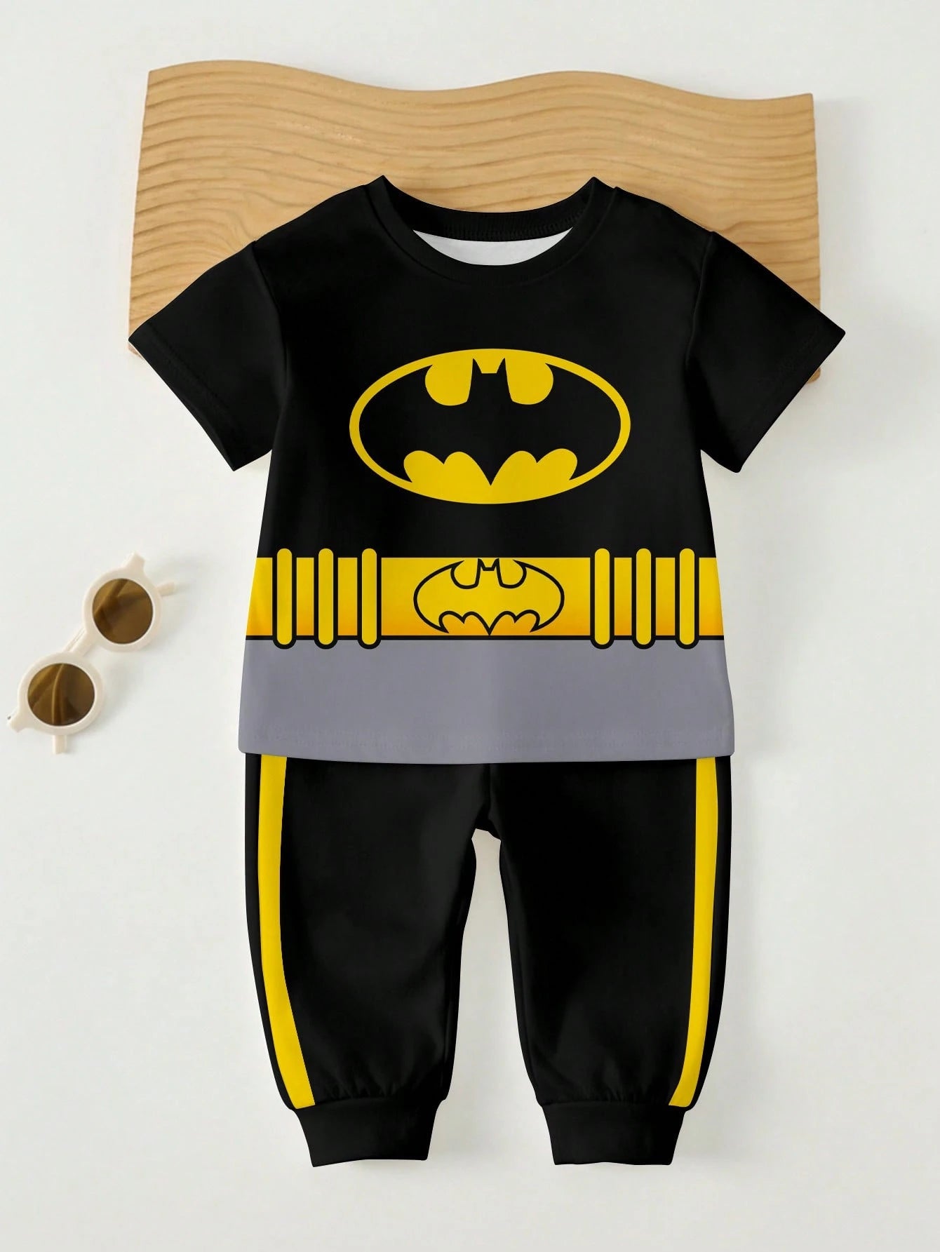 BATMAN X 2pcs/Set Baby Boy Black Summer Cute Beach Outfit,Casual Loose Short Sleeve T-Shirt And Pants Set,Graphic Cartoon Print,Comfortable Spring Clothing