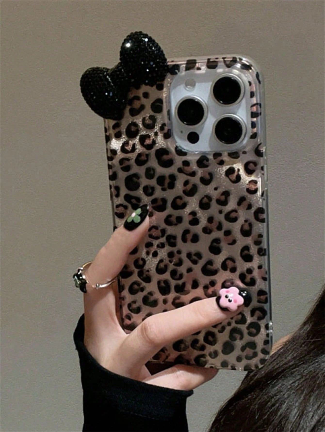 Black Leopard Print Fashion 3D Rhinestone Bow Leopard Print Phone Case, Compatible With IPhone 17/16/15/14/13/12 Pro Max/11, Stylish Shock-Resistant Back Cover Birthday