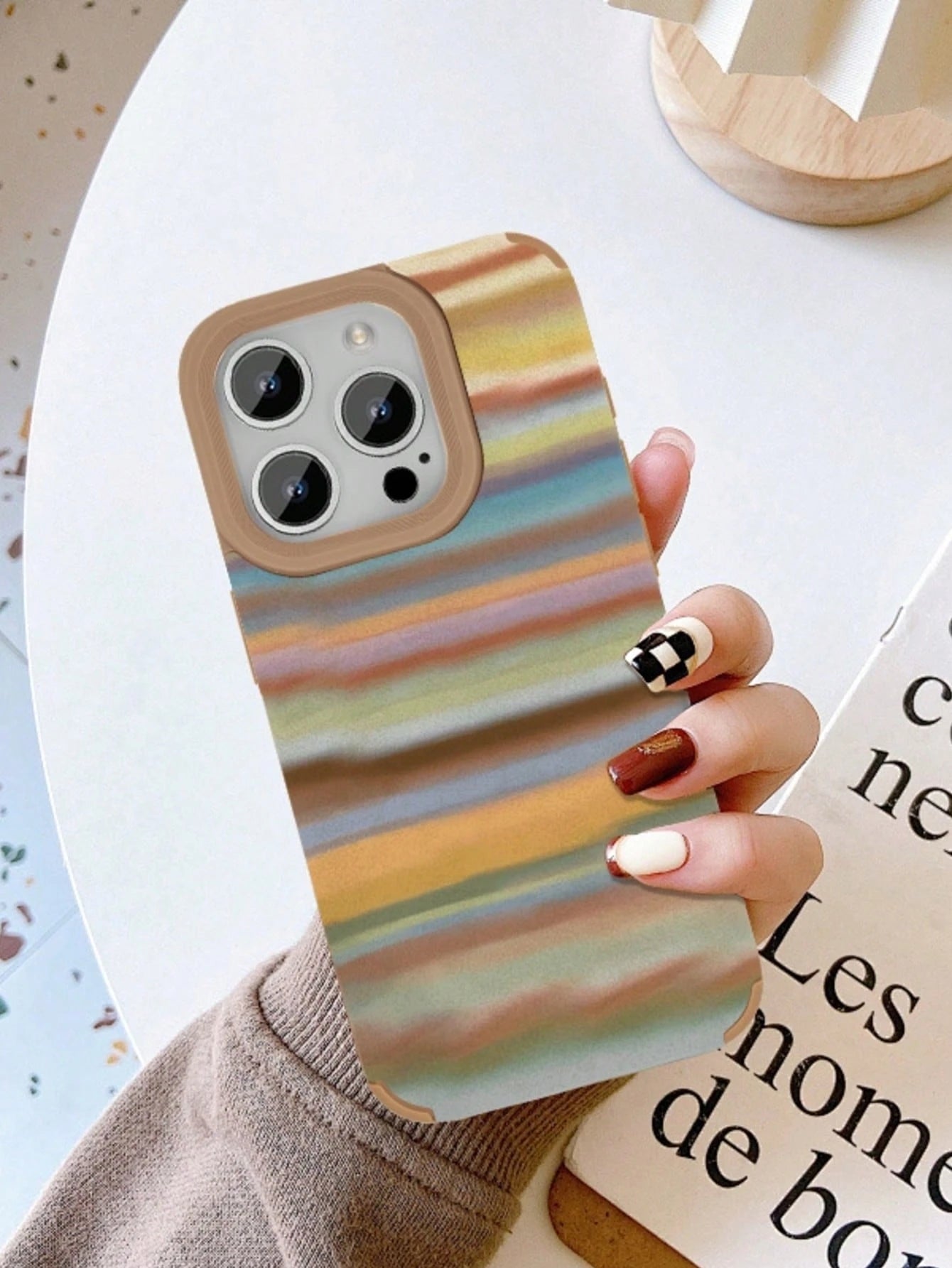 Colorful Gradient Stripes Fur Protective Case, High Value And Stylish, A Perfect Gift For Friends And Family Suitable For 11 12 13 14 15 16 17 17Air X XS Pro Max Plus