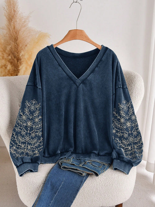 CosyJoli Plus Size Casual V-Neck Washed Snow Embroidered Long Sleeve Pullover T-Shirt For Spring Fall