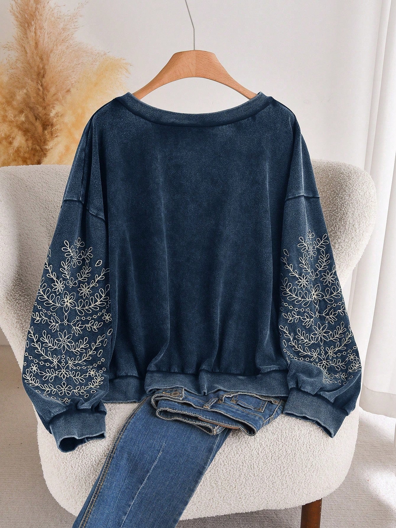 CosyJoli Plus Size Casual V-Neck Washed Snow Embroidered Long Sleeve Pullover T-Shirt For Spring Fall