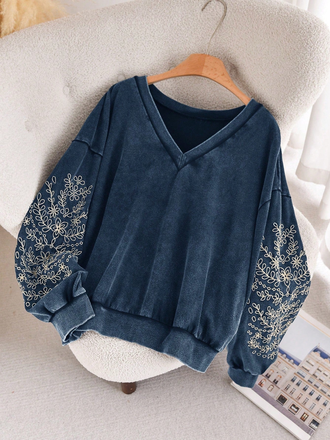 CosyJoli Plus Size Casual V-Neck Washed Snow Embroidered Long Sleeve Pullover T-Shirt For Spring Fall
