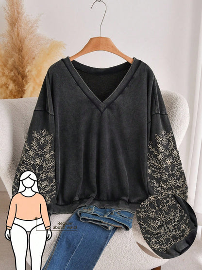 CosyJoli Plus Size Casual V-Neck Washed Snow Embroidered Long Sleeve Pullover T-Shirt For Spring Fall