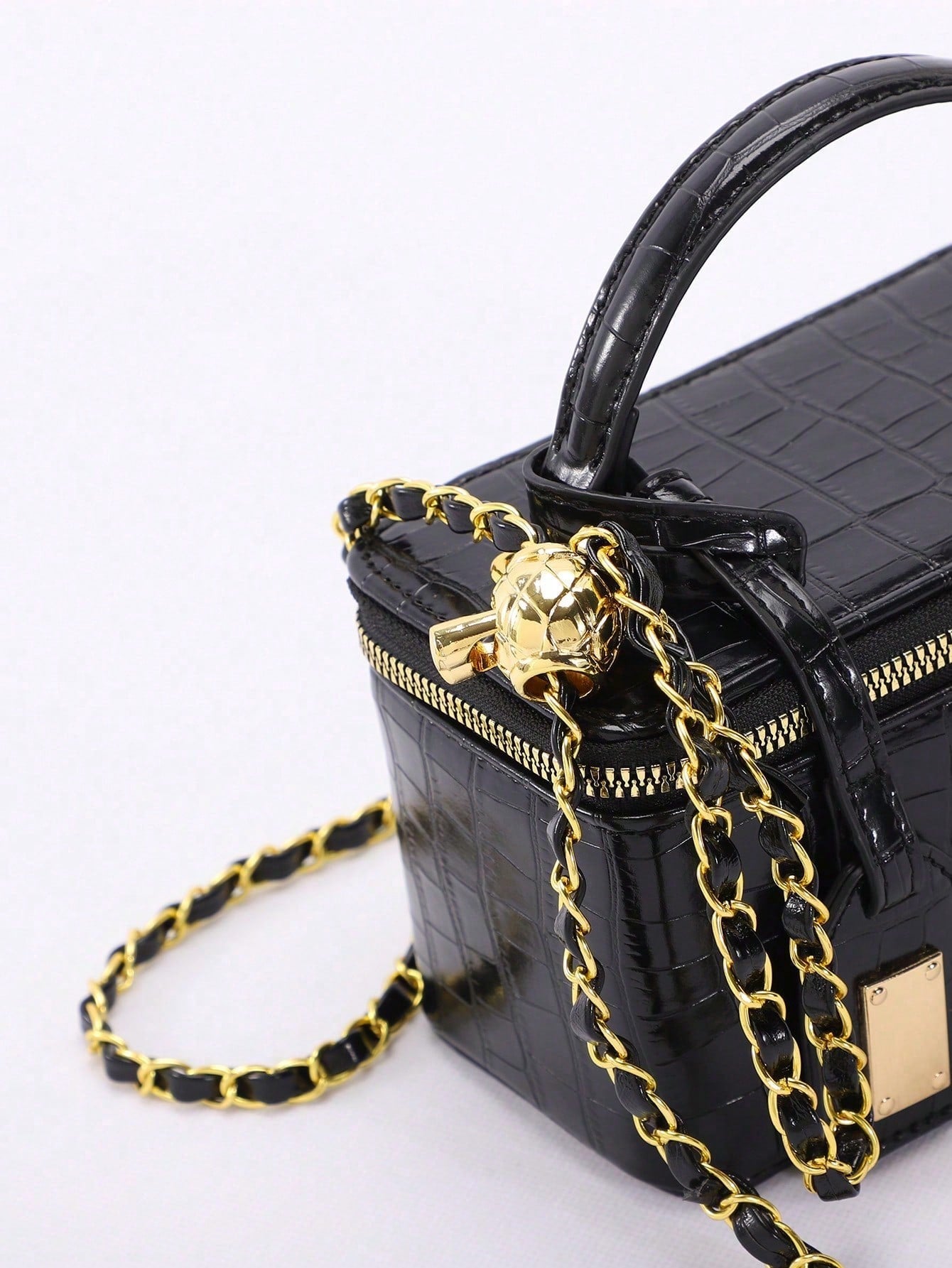 Crocodile Embossed Mini Makeup Bag, Women's Handbag Shoulder Crossbody Bag With Adjustable Gold Chain Strap, Square Shoulder Bag Suitable For Daily/Date/Party, Black Faux Leather Small Handbag