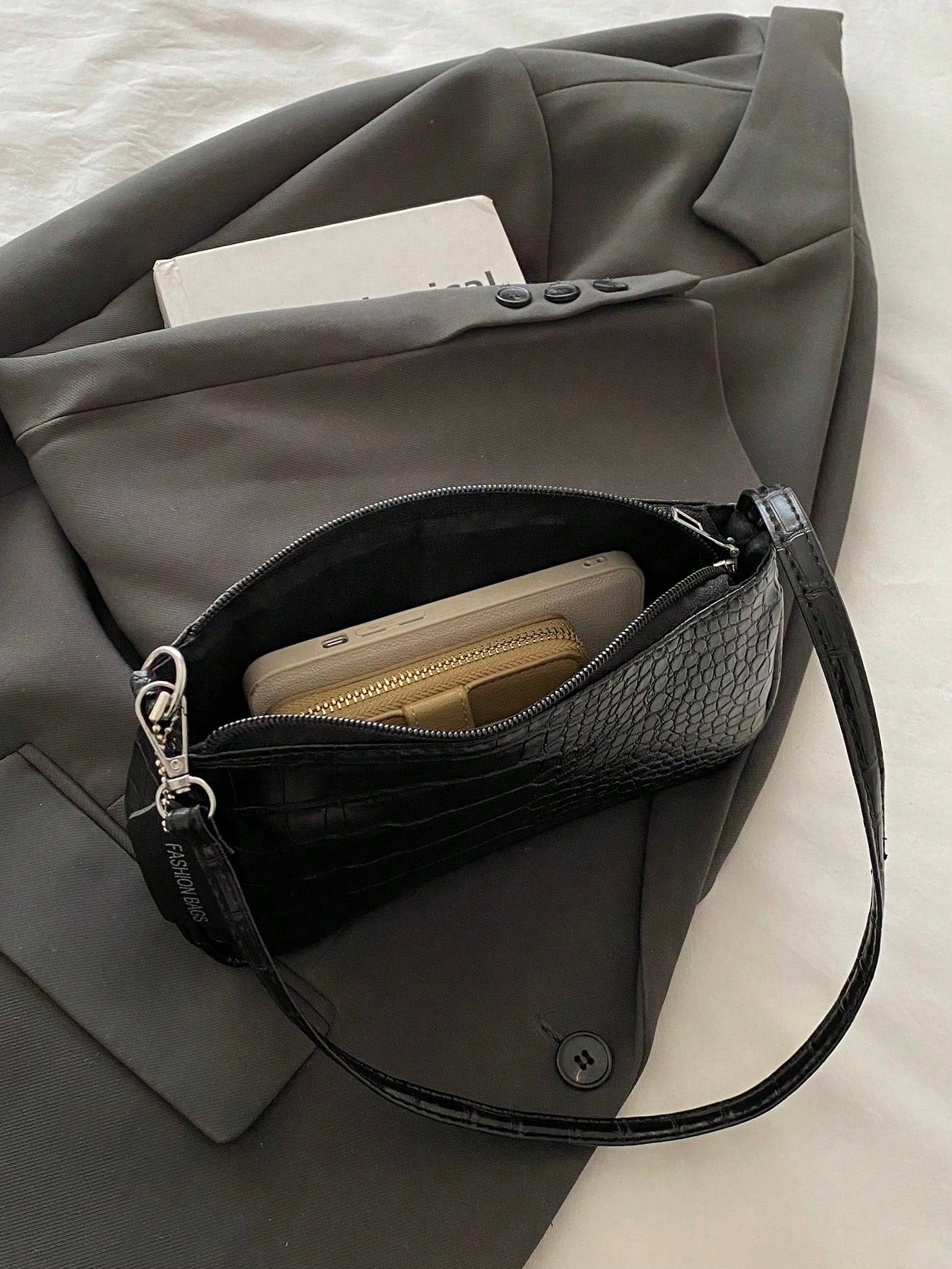 Crocodile Embossed Women's Handbags, Korean Style Ladies Underarm Tote Bags, New Fashion Shoulder Bags, Simple Commute Crescent Moon Bags, Old Money