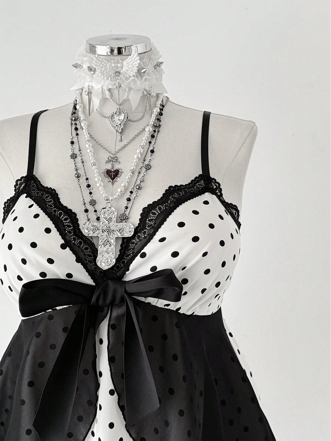 CURVE+ Plus Size Elegant Polka Dot Camisole With Bow, Suitable For Spring/Summer Vacation