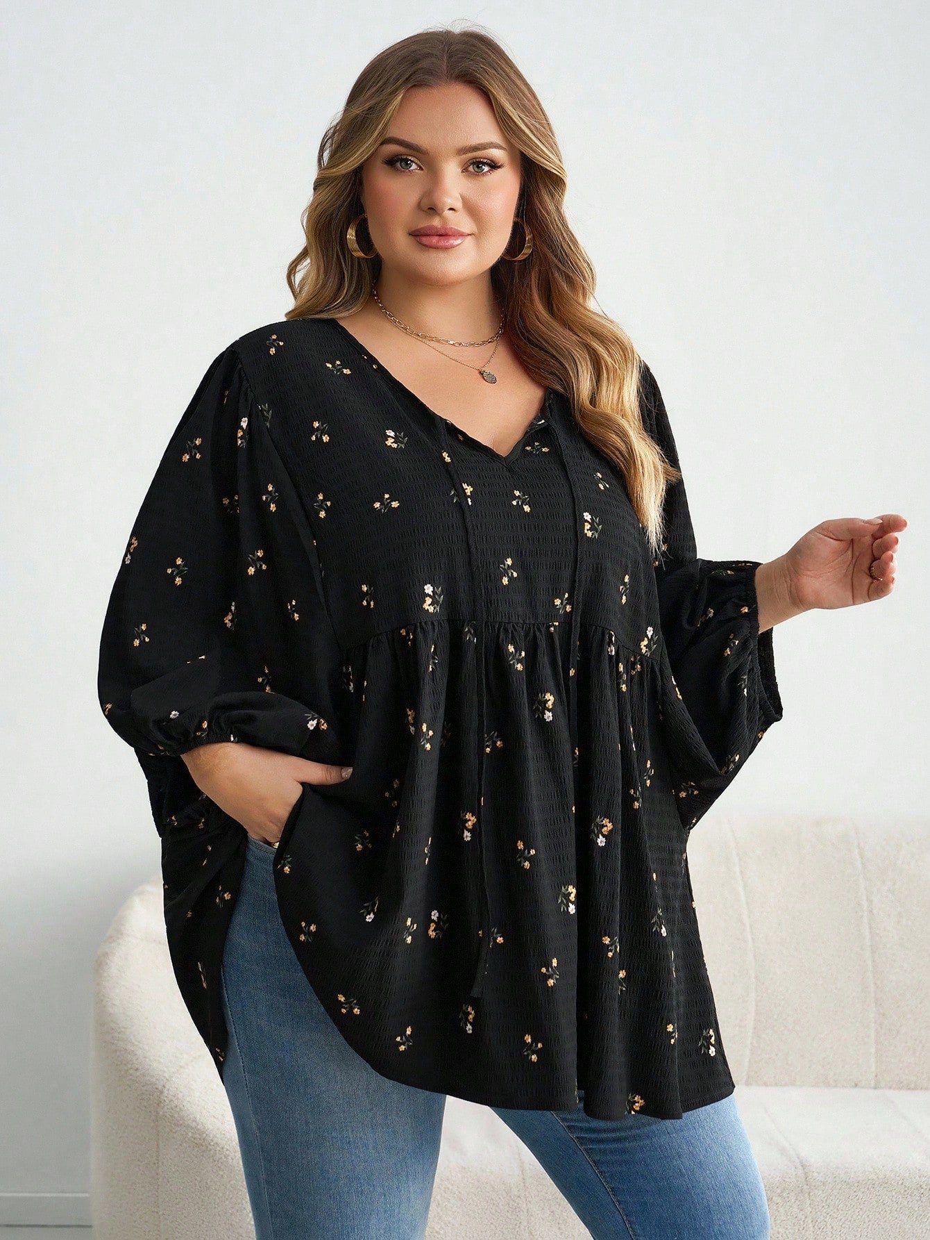 CURVE+ Plus Size Women Ditsy Floral Drawstring Neck Lantern Sleeve Loose Casual T-Shirt Plus Size Christmas Fall