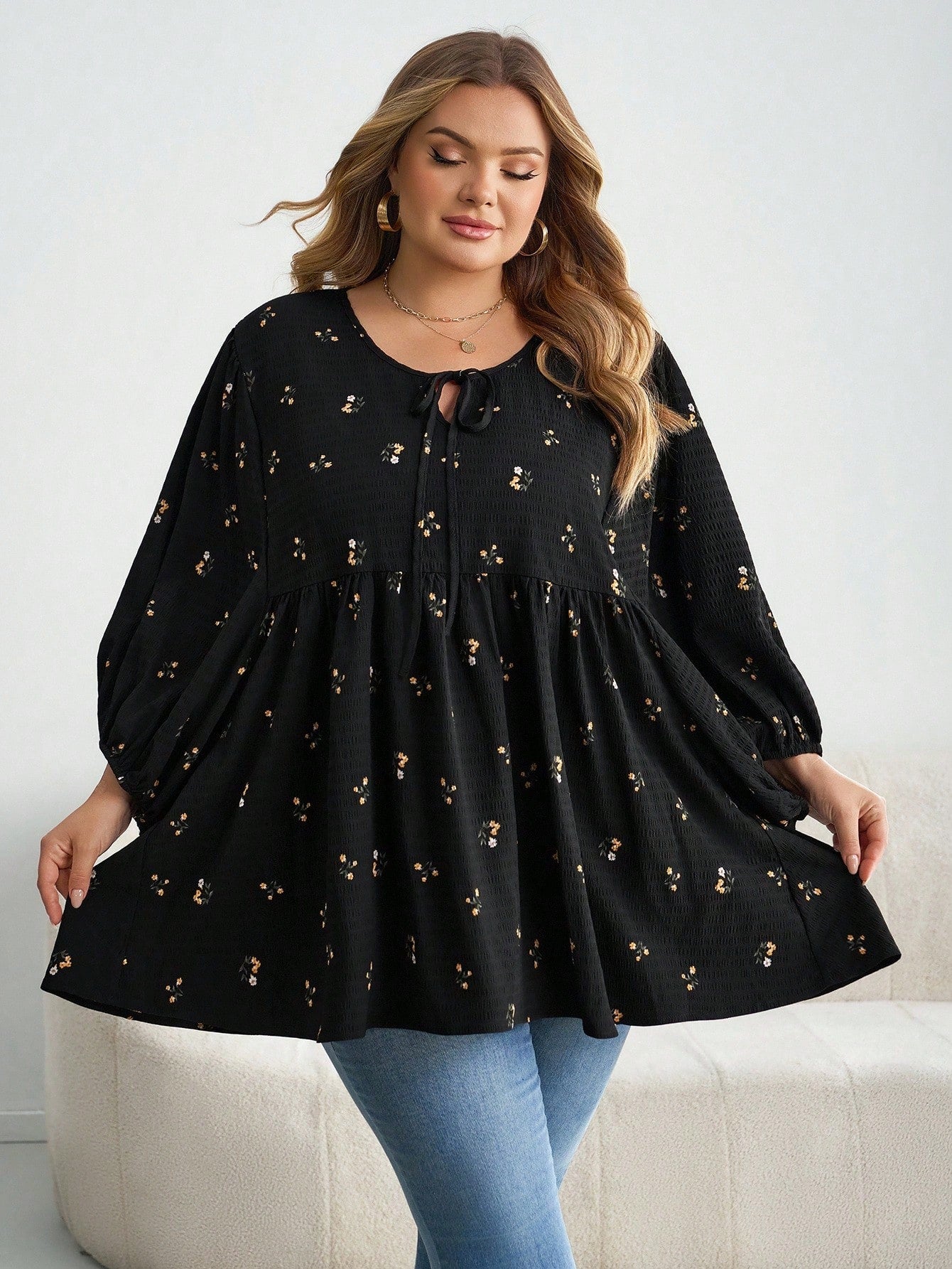 CURVE+ Plus Size Women Ditsy Floral Drawstring Neck Lantern Sleeve Loose Casual T-Shirt Plus Size Christmas Fall