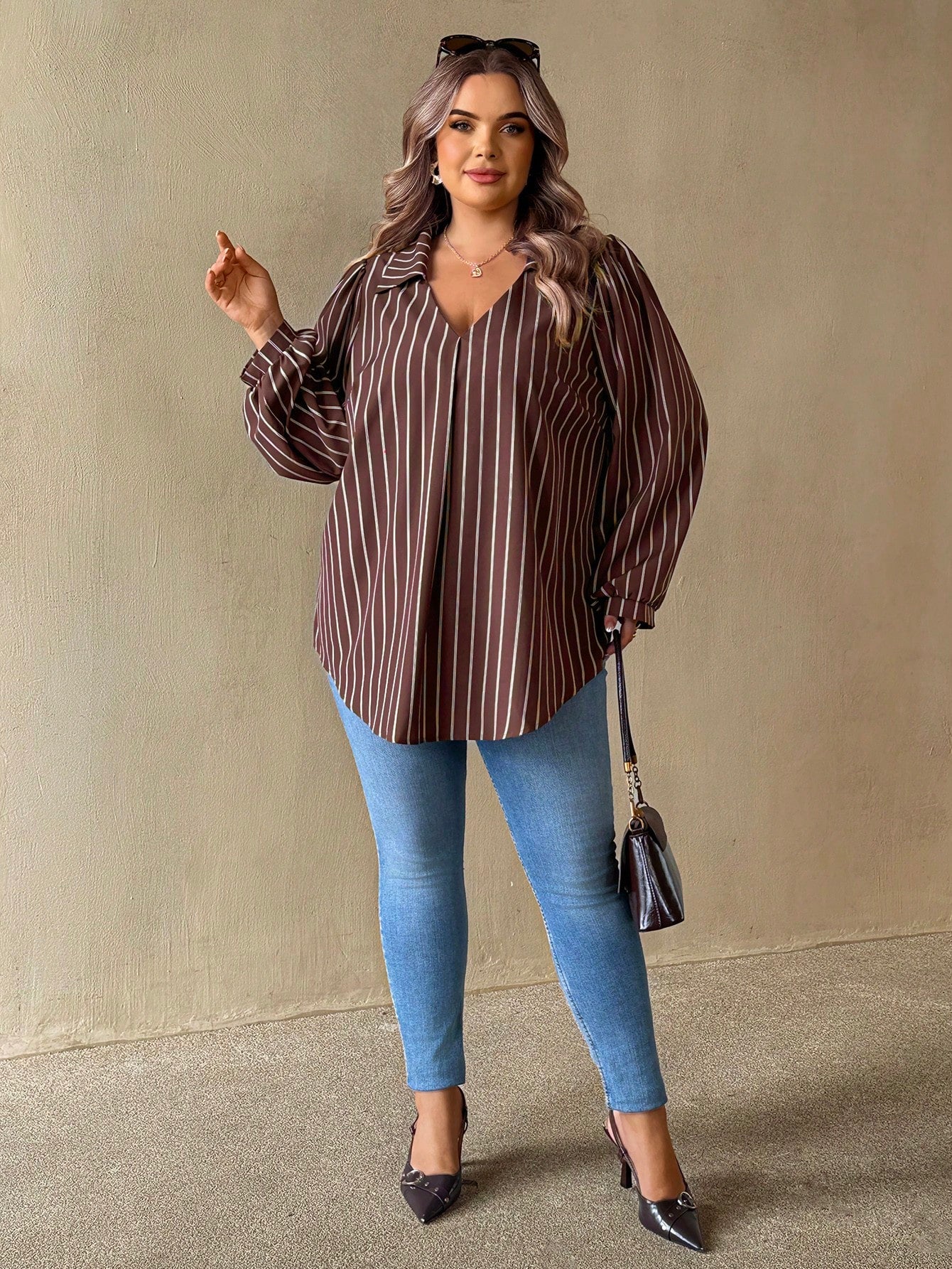 CURVE+ Plus Size Women's Brown Striped Autumn Elegant Casual V-Neck Long Sleeve Shirt, Loose Comfortable Top, Vintage Office Business Blouse Fall
