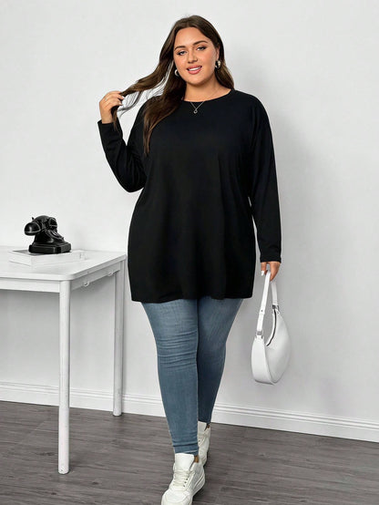 CURVE+ Plus Size Women's Spring/Autumn Fashion Casual Loose Comfortable Basic Black Short Sleeve T-Shirt With Hem Slit, Minimalist Style, Everyday Top, Plus Size T-Shirt, Women's Airport Outfit
