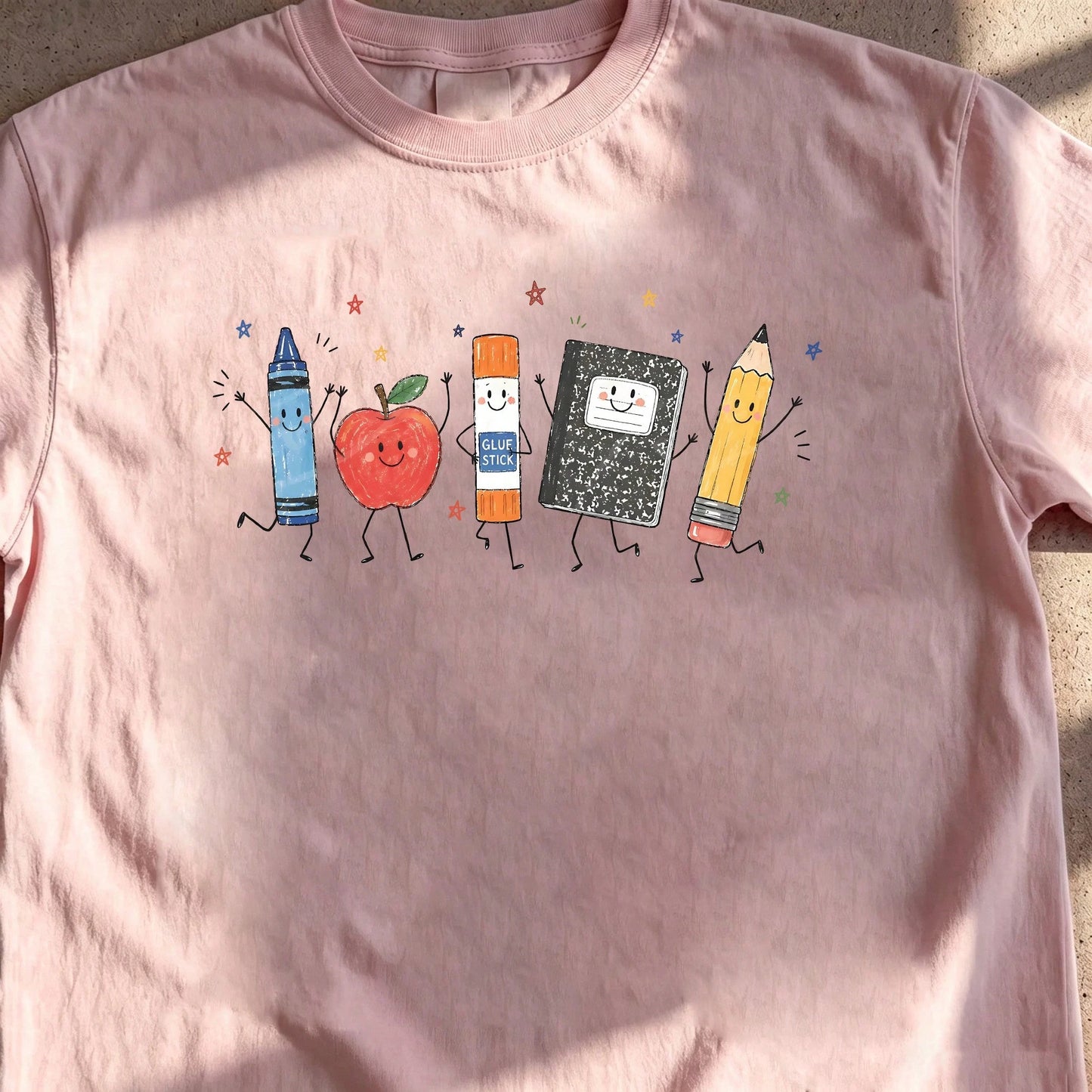 Cute Cartoon School Supplies Graphic Tee Preppy Teacher Student T-Shirt Kindergarten Back To School Top Smiling Apple Crayon Pencil Graphic Clothes