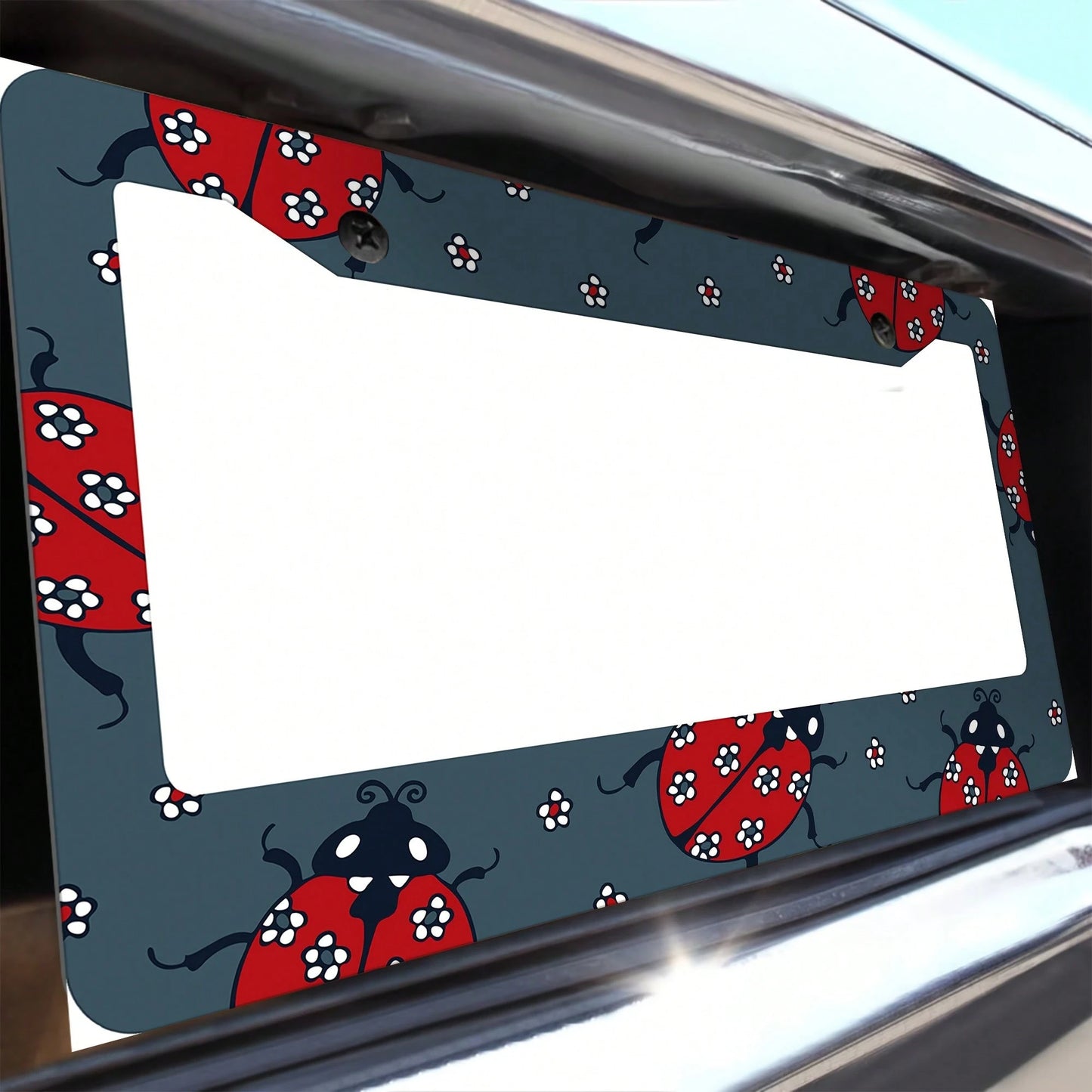 Cute Ladybug License Plate Frame, 2D Flat Print Red Insect And White Floral Car License Plate Cover, Lucky Ladybug Car License Plate Holder, Suitable For Women And Girls, Universal Size Rust-Proof Car
