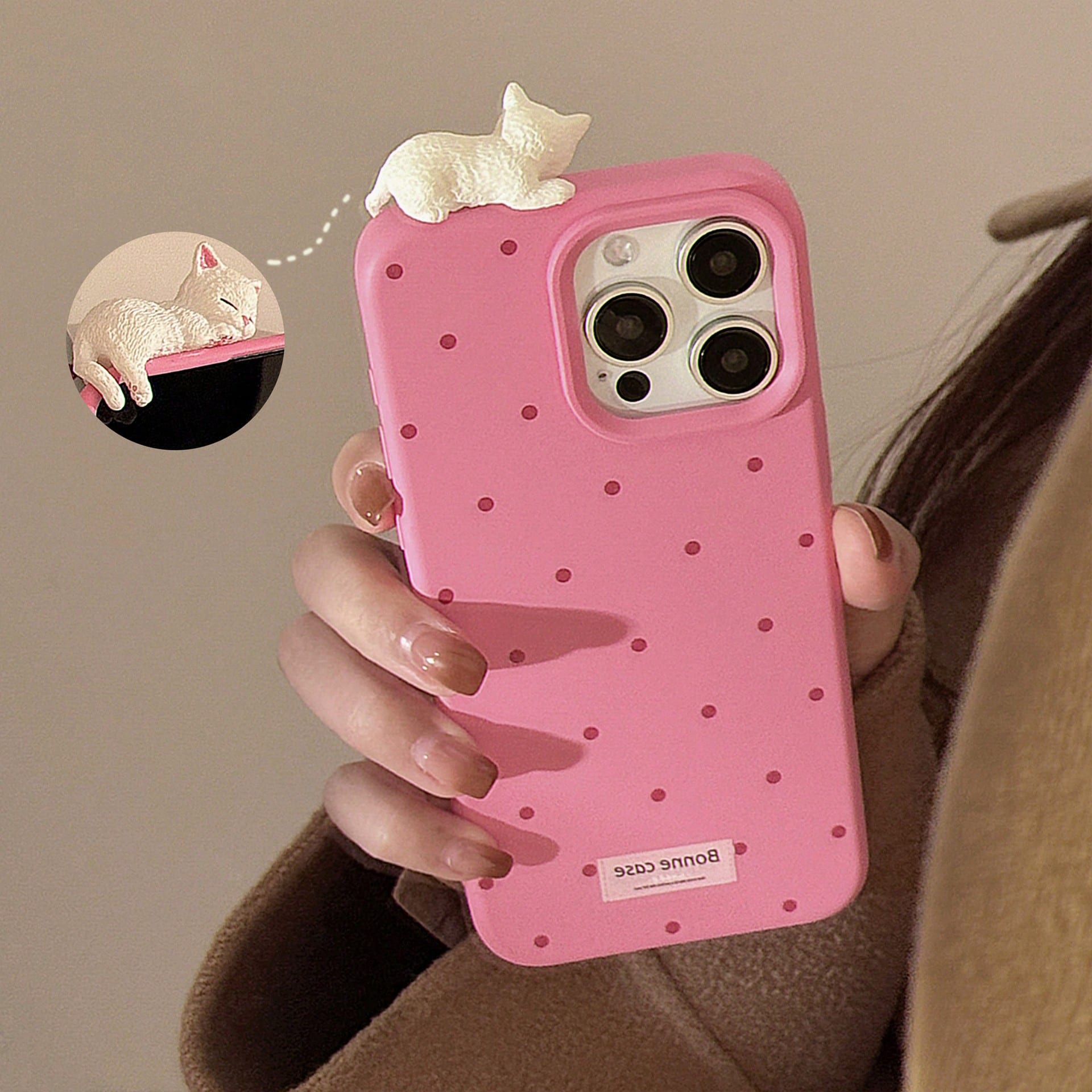 Cute Luxury Blue Cat Element Fashion Phone Cases 1pc GUCADI Blue Polka Dot 3D Cute Lying Cat Soft Case Premium Skin-Friendly Anti-Drop Phone Case Compatible With Iphone 16/15/14/13/12 Series Waterproo