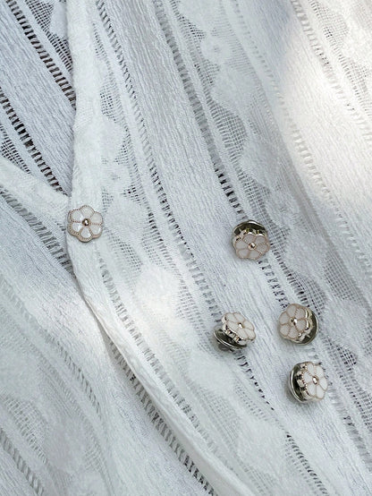 DAZY 5pcs Floral Shaped Button