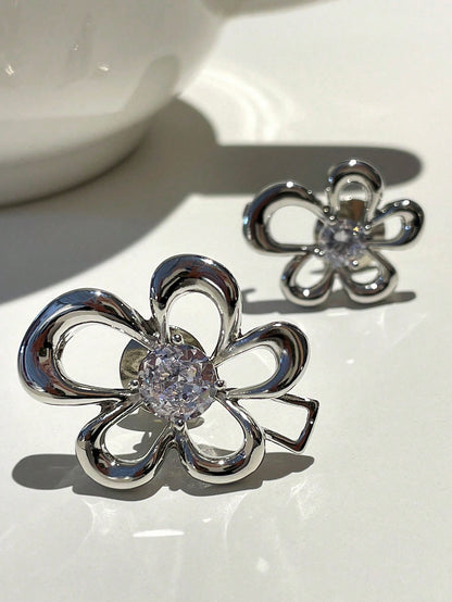 DAZY Fashionable Flower Design Button