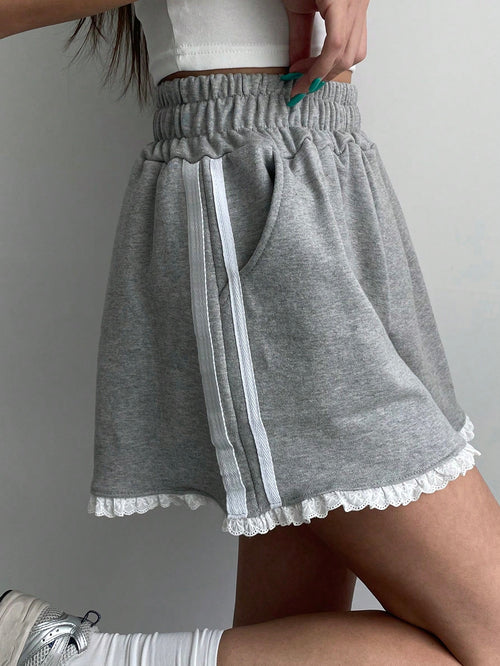 DAZY Women Lace Trim Loose Shorts