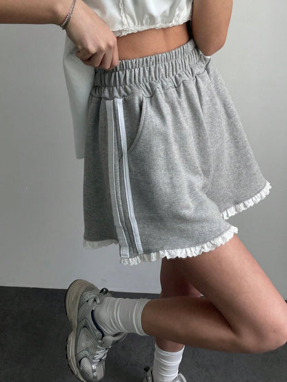 DAZY Women Lace Trim Loose Shorts