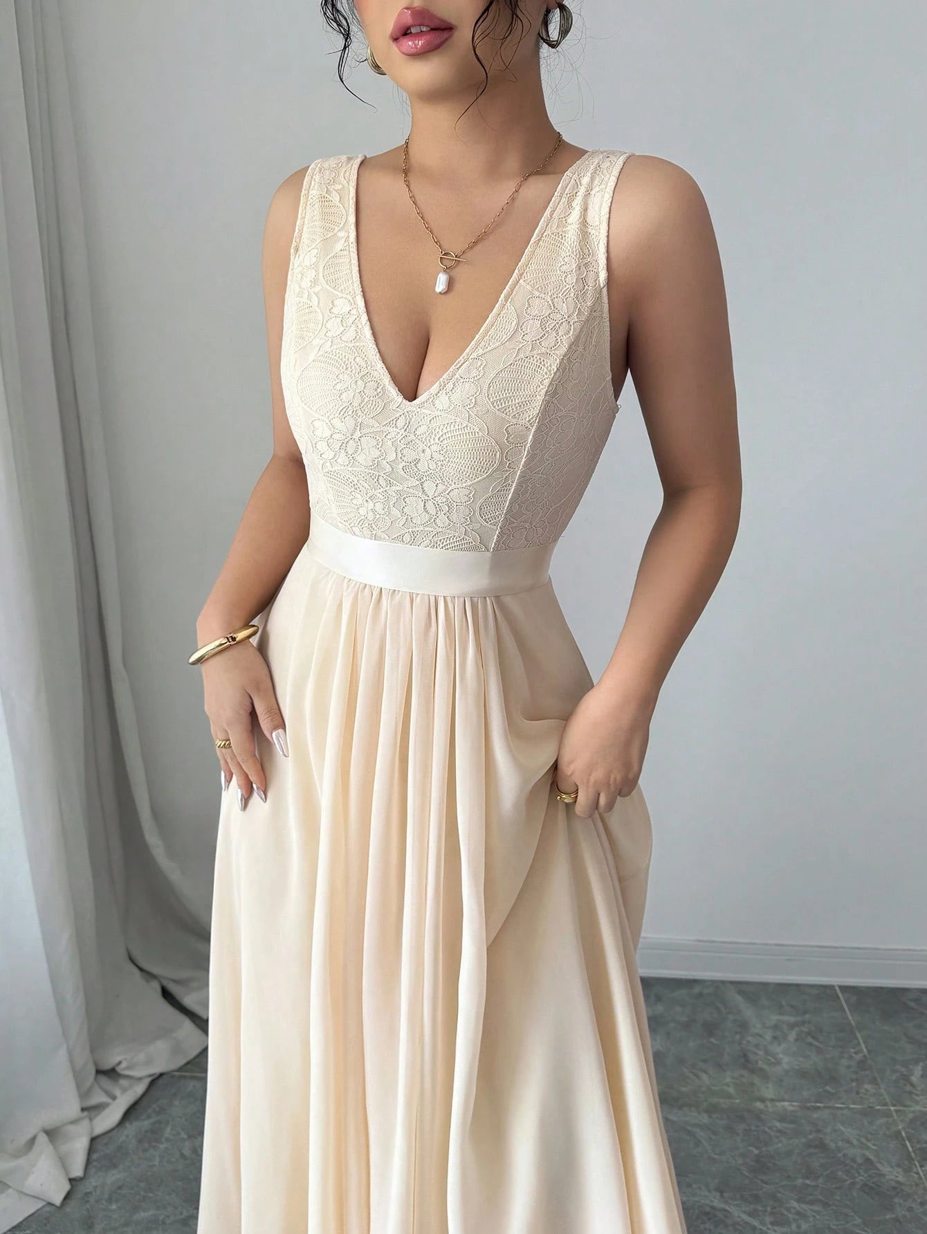 Elenzga Sleeveless V-Neck Cinched Waist A-Line Elegant & Romantic Party Dress For Women Maxi Women Outfit